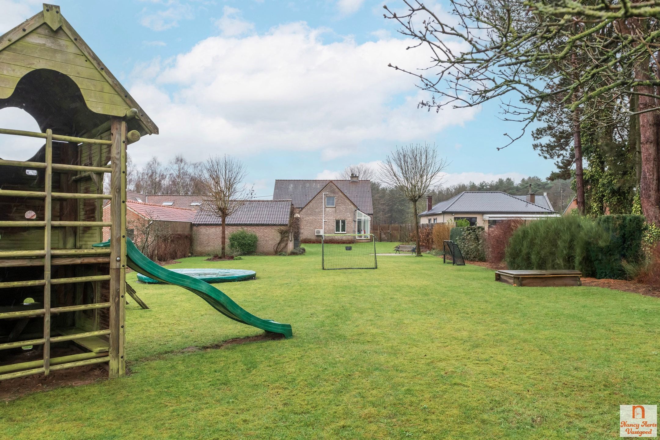 Veelzijdige woning met ruimte voor gezin en praktijk foto 29