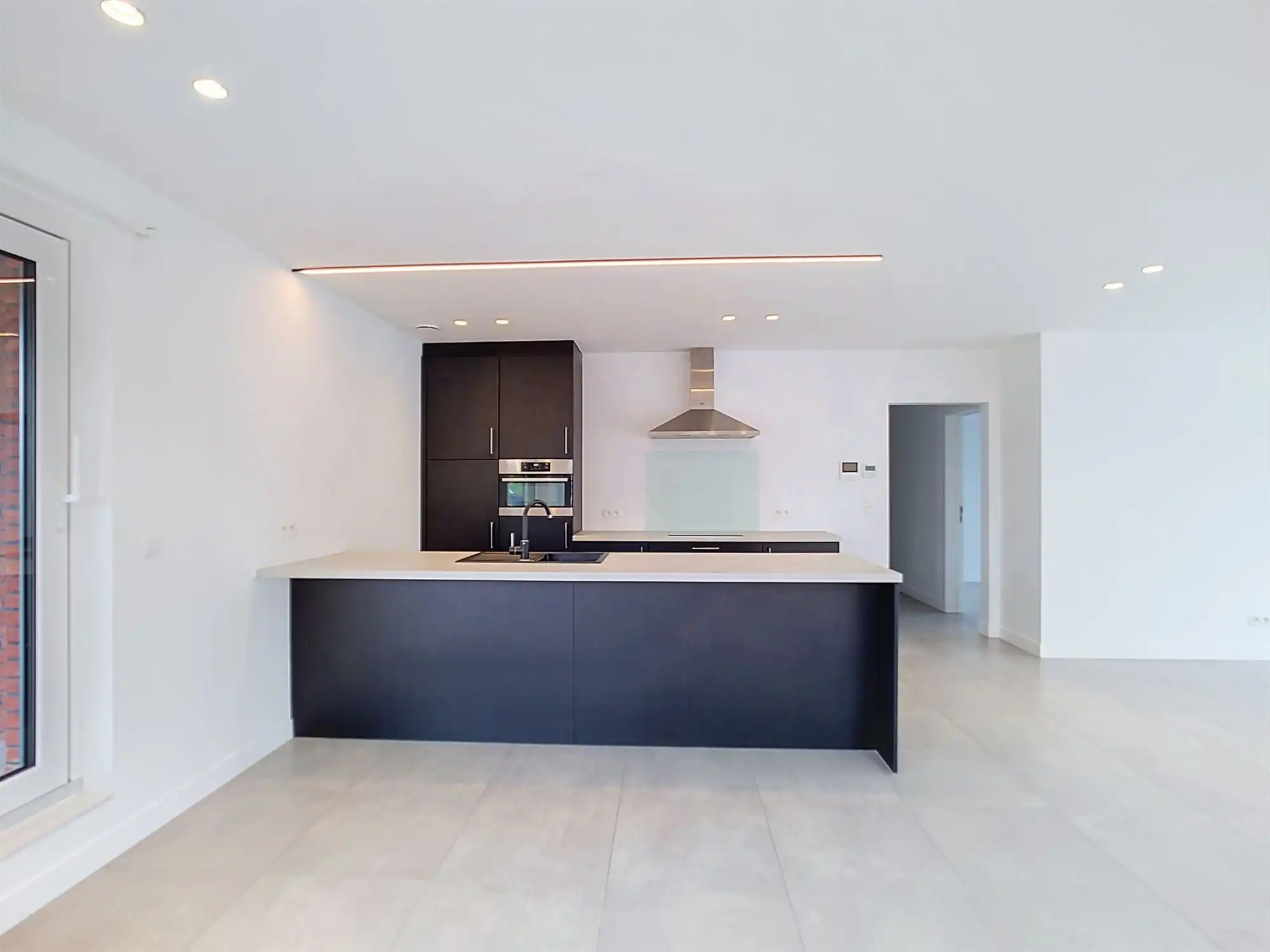 Lichtrijk en recent nieuwbouwappartement met 3 slaapkamers en overdekt terras in een rustige omgeving foto 3
