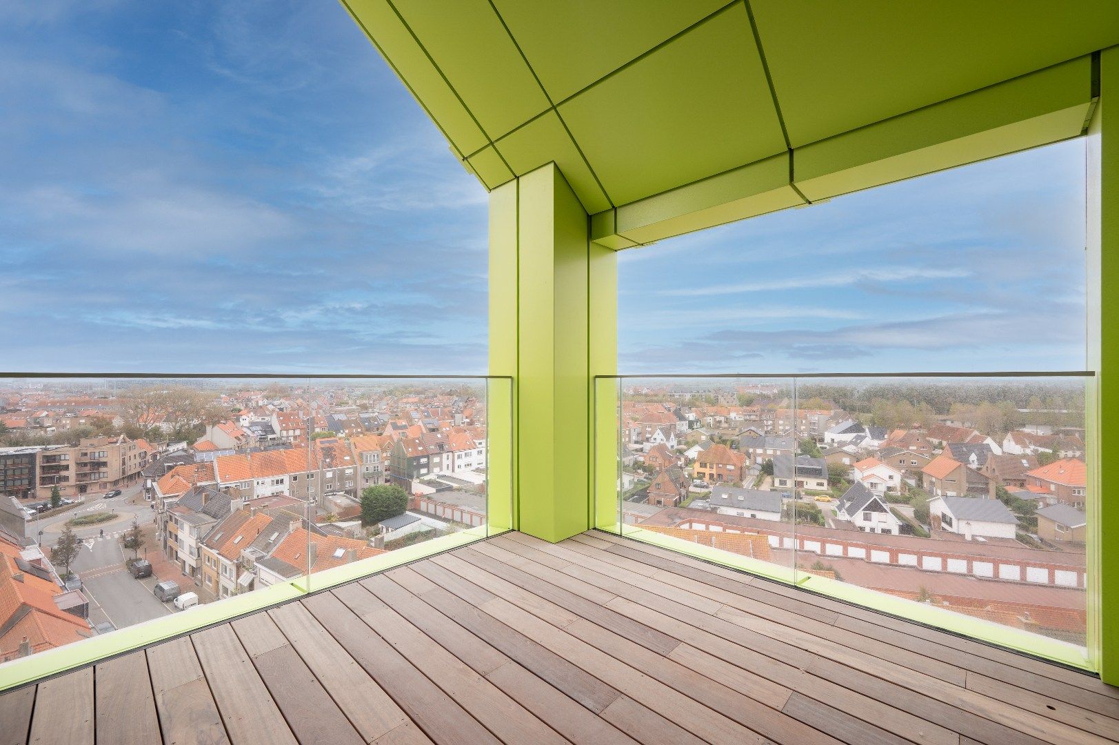 Duplexappartement met zuidoost oriëntatie en ruim terras 10m² foto {{pictureIndex}}