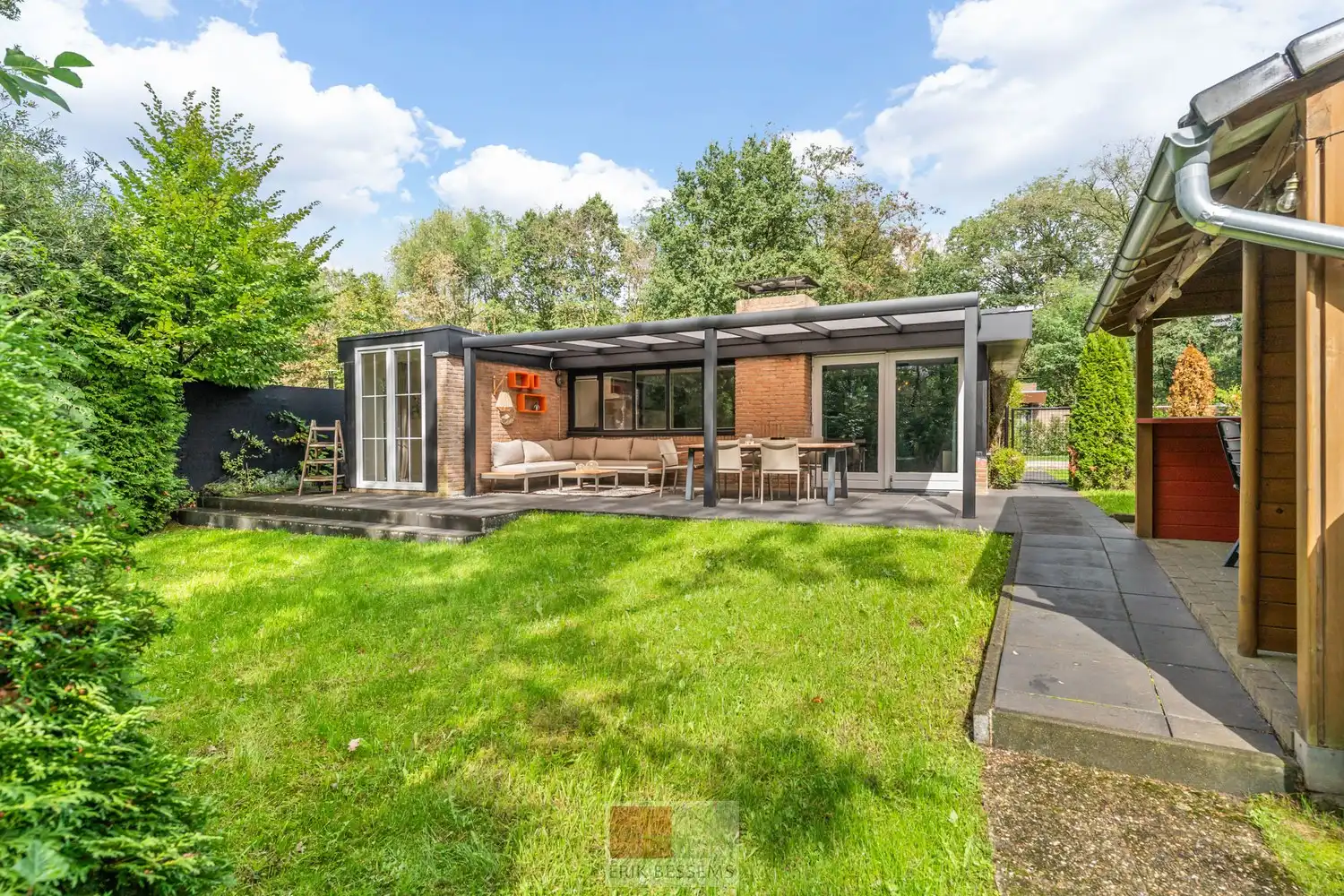 Leuke, energiezuinige met EPC label D (zeldzaam op dit park!) en instapklare vakantiebungalow met twee slaapkamers en een bewoonbare oppervlakte van ca. 68 m². foto 16