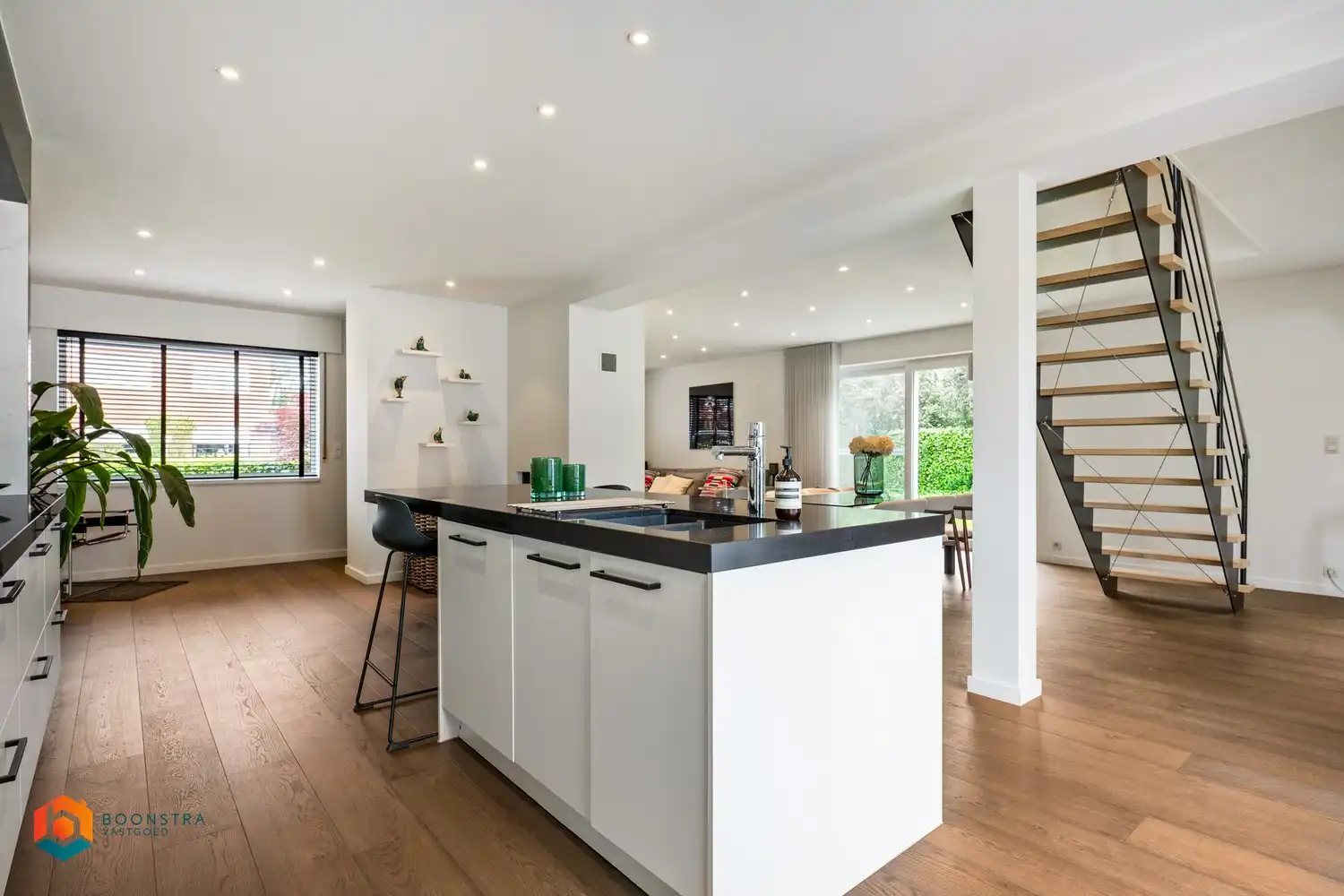 Instapklare woning met 3 slpkrs, garage en tuin te Keerbergen foto 5