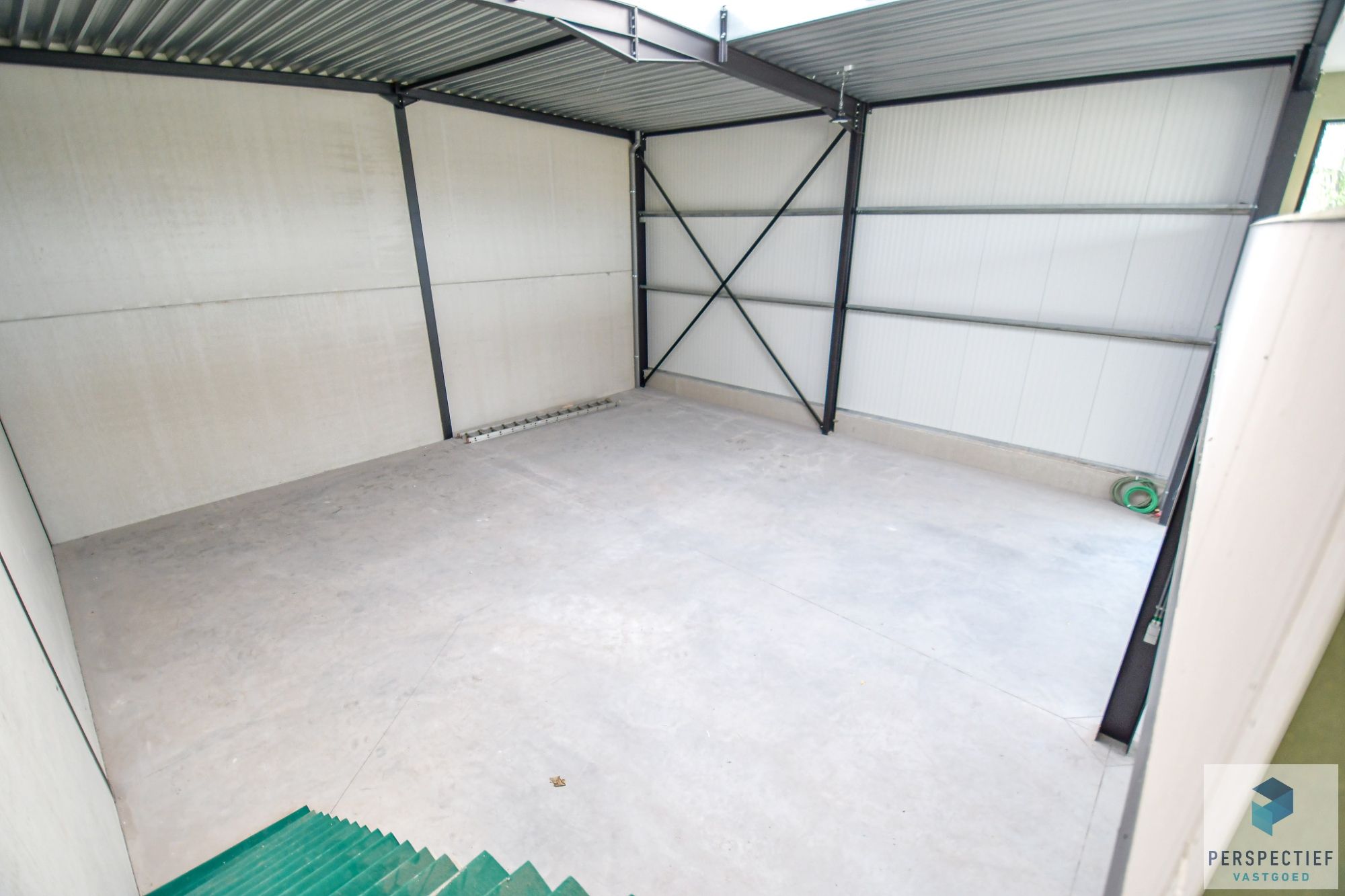 Loods (191 m²) te huur in het industriepark SCHATTING te Zedelgem - UNIT B foto 4