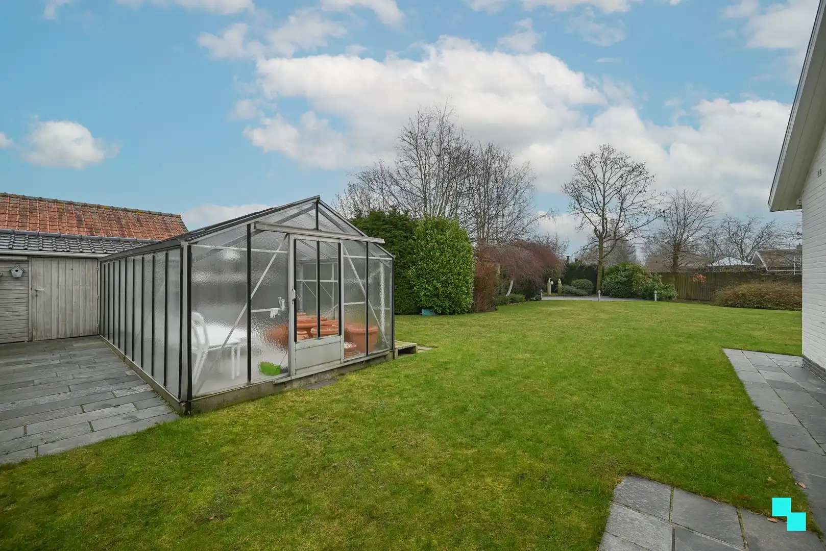 Verrassend ruime woning op hoekperceel te Izegem, Bosmolens foto 18