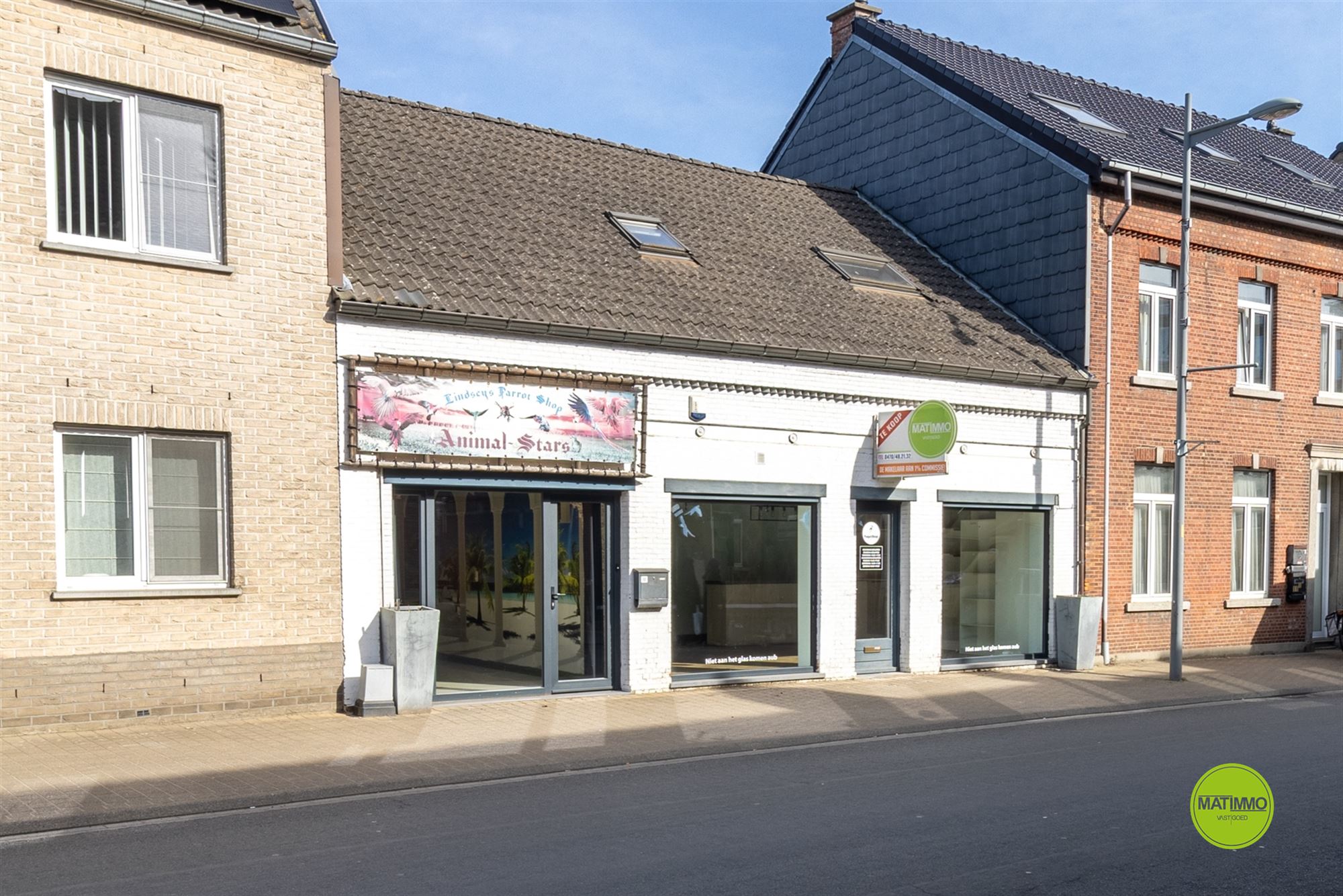 Handelshuis met woonruimte in hartje Beverlo foto 2