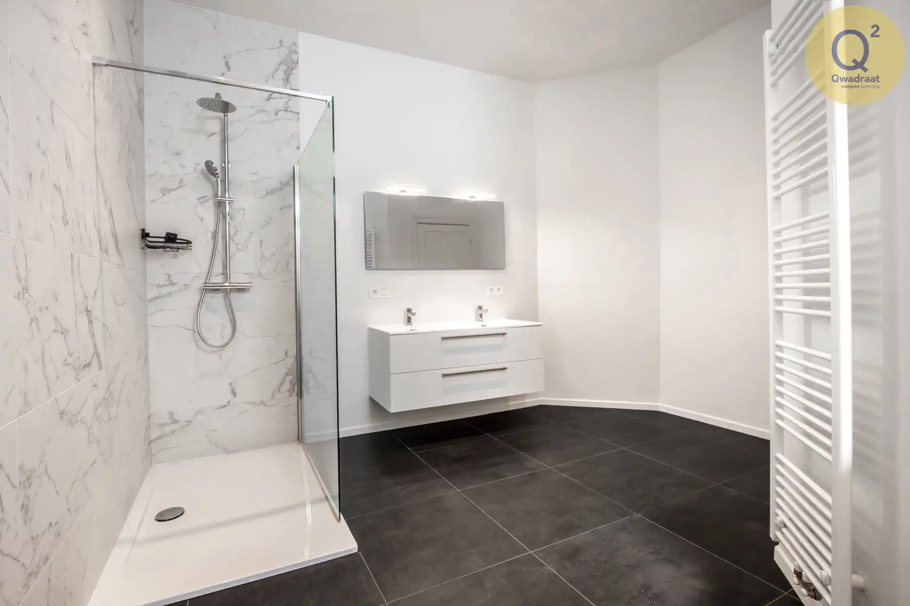 Volledig gerenoveerde woning met 3 slaapkamers nabij Park Spoor Oost foto 19