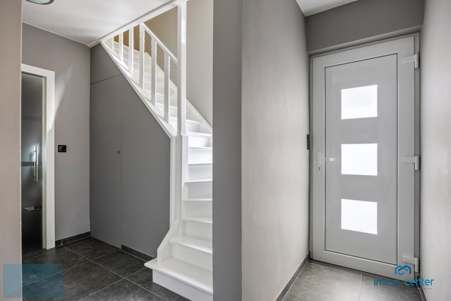 Exclusief wonen: luxueus gerenoveerde woning met buitenverblijf, EPC B en zonnepanelen foto 26