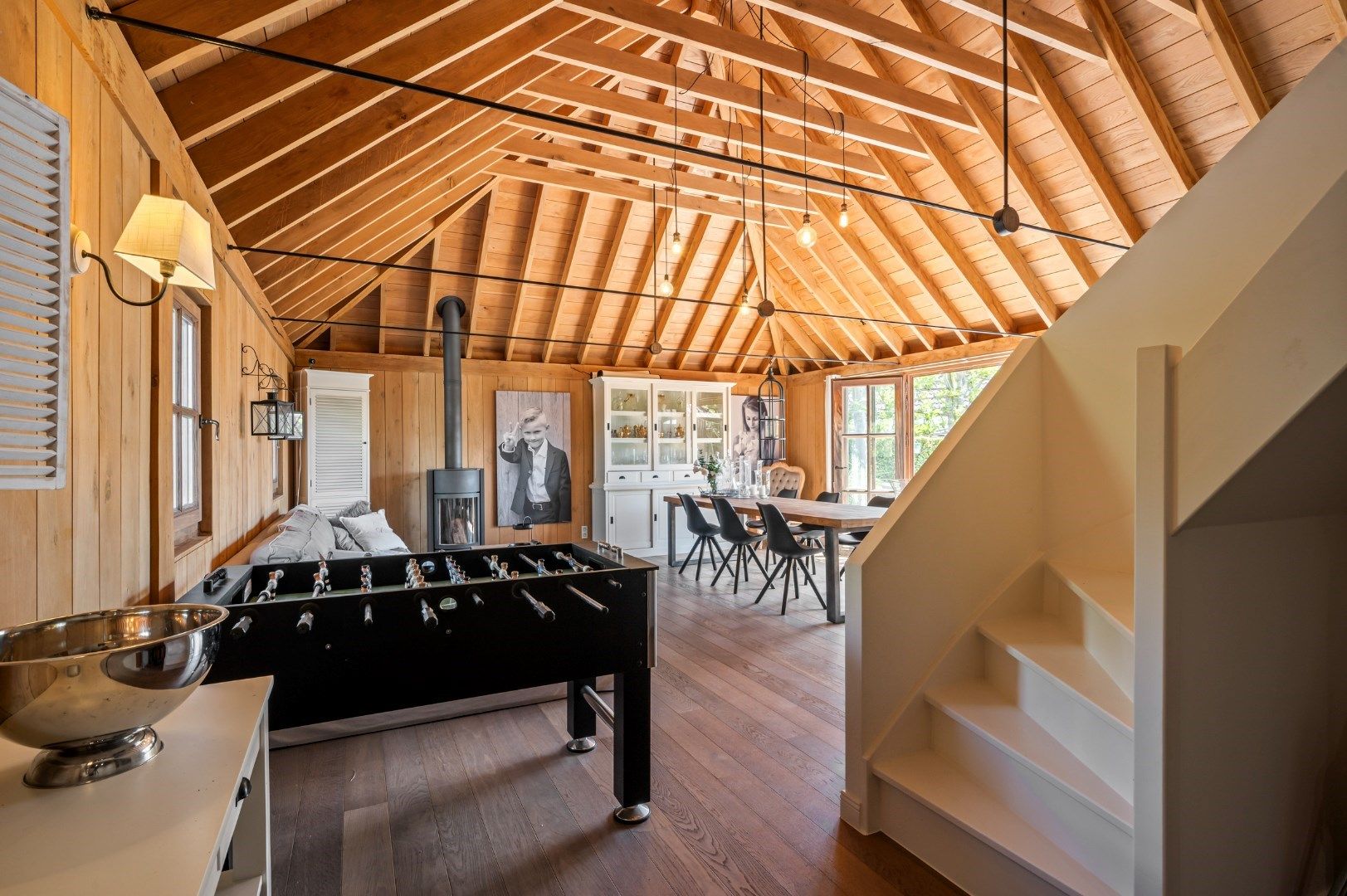 Charmante alleenstaande eigendom met mogelijkheid tot 3 slaapkamers, carport en oprit foto 6