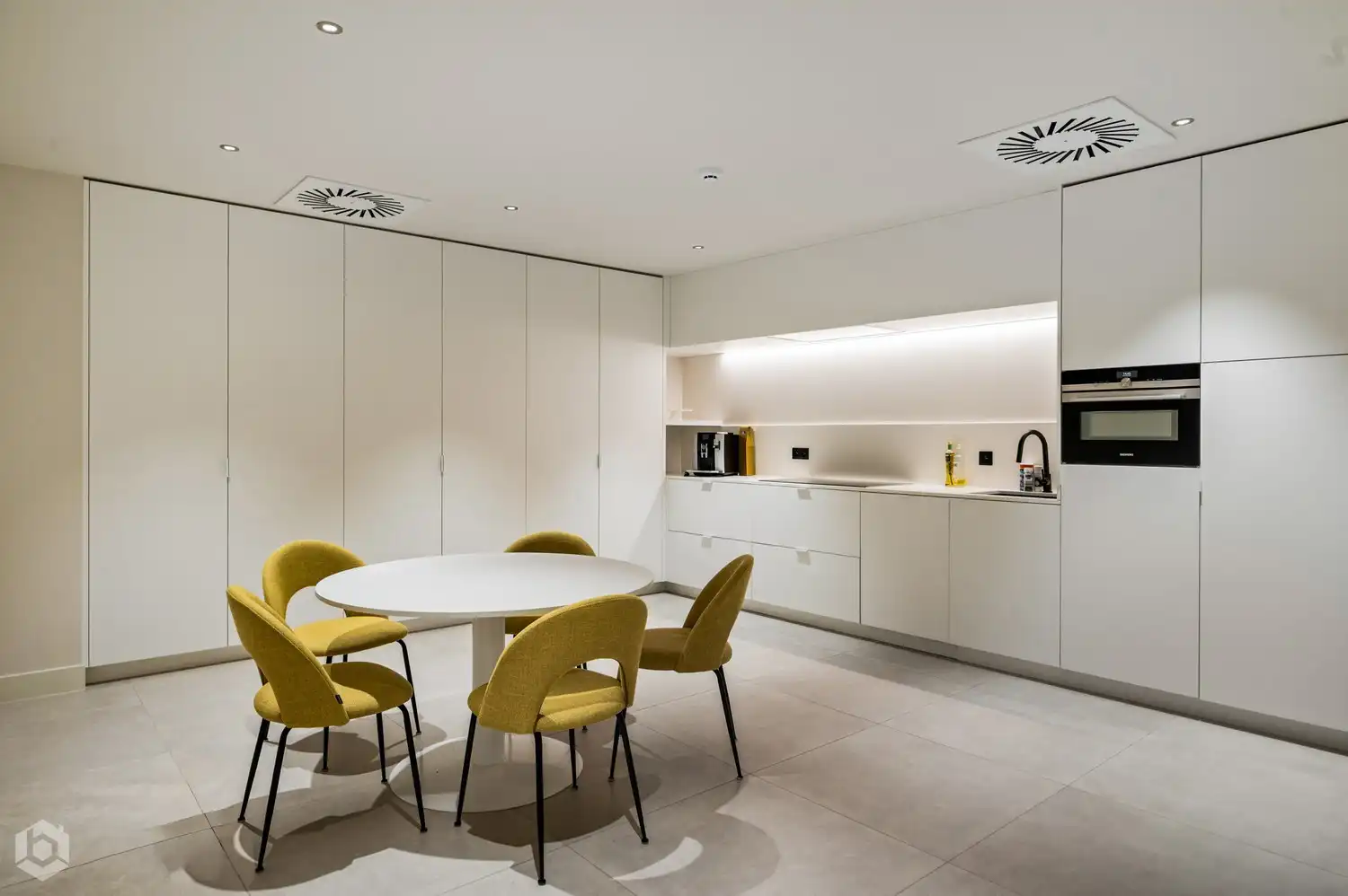 Polyvalente kantoorruimte (475 m²) met terras (216 m²) te Heist-op-den-Berg foto 20
