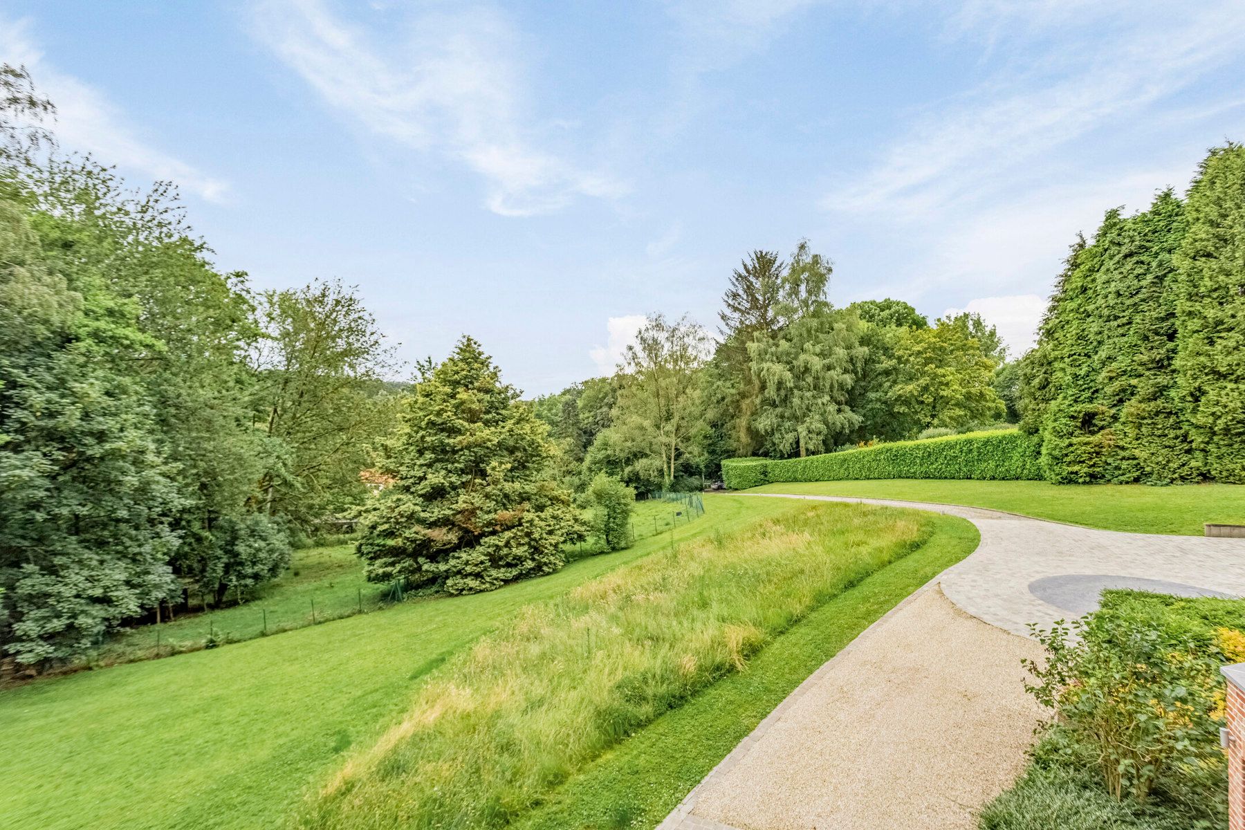 Ruime villa te midden van de natuur foto 3