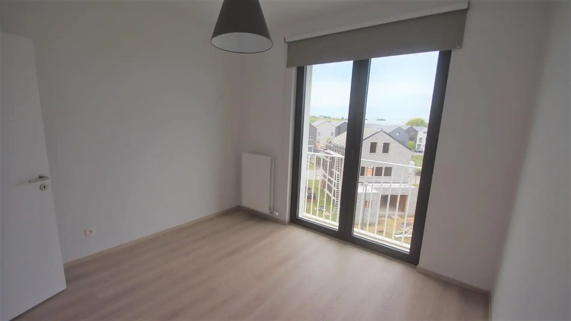 Luxueus en ruim nieuwbouwapp. met 2 slpks, terras en autostaanplaats foto 8