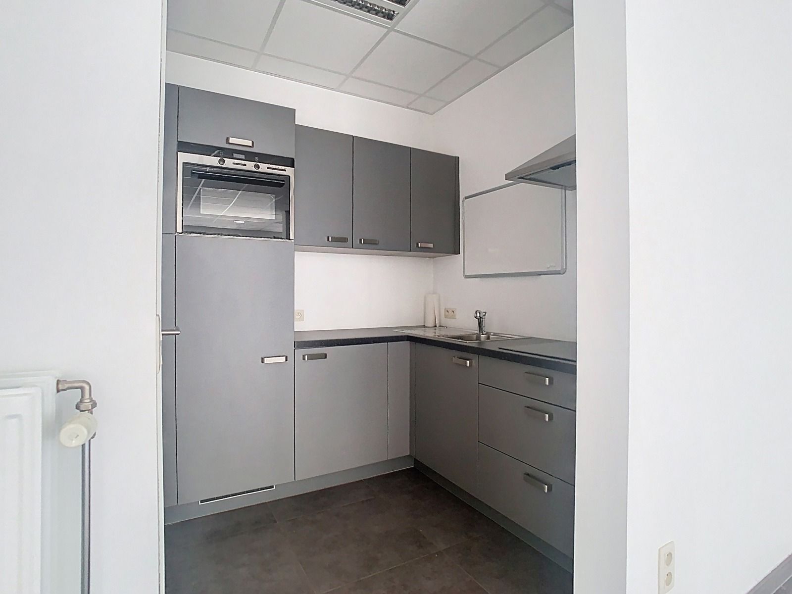 Ruim Handelspand, op Toplocatie nabij het stadscentrum! foto 7