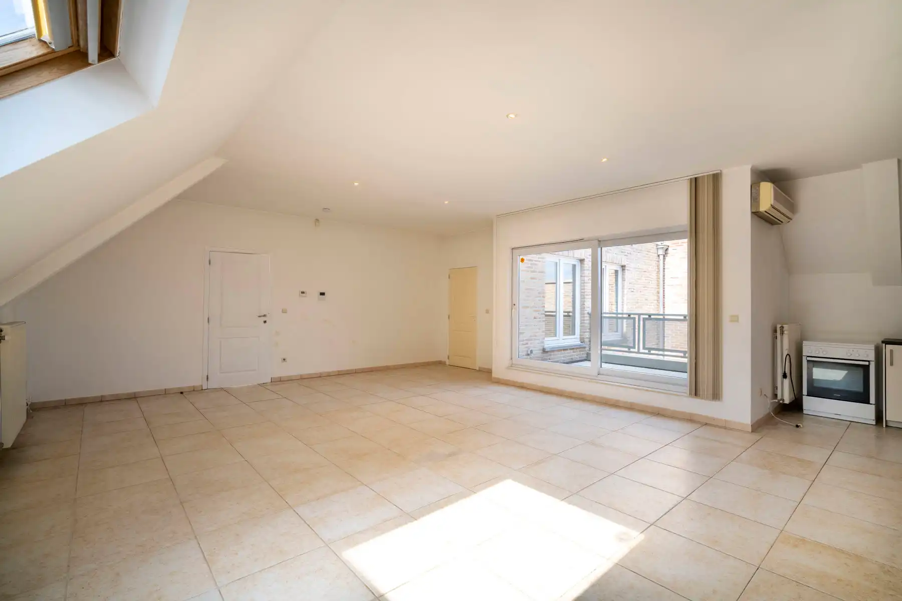 2-slaapkamerappartement (126m²) in het centrum van Zutendaal! foto 13