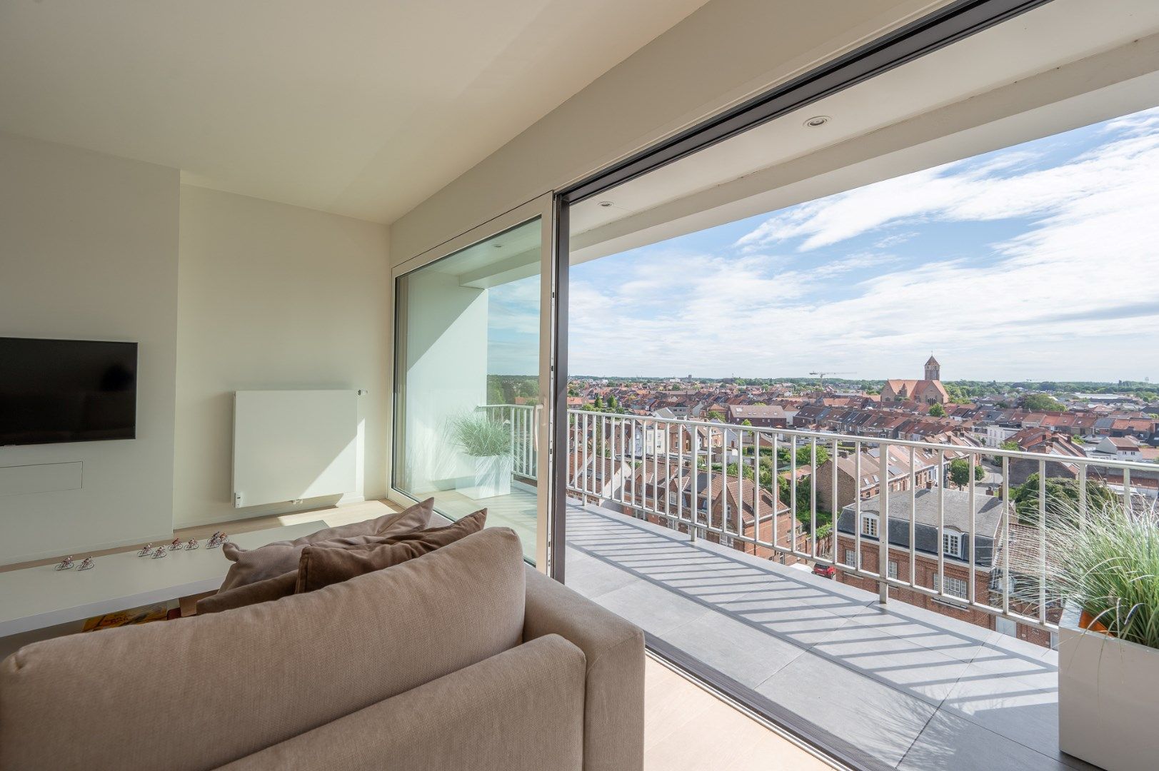 Stijlvol gerenoveerd appartement vlakbij centrum Brugge foto 3