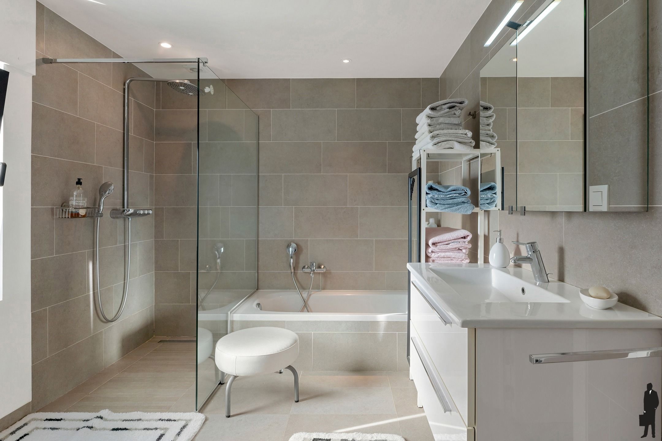 Gerenoveerde villa ideaal voor vrije beroepen! foto 18