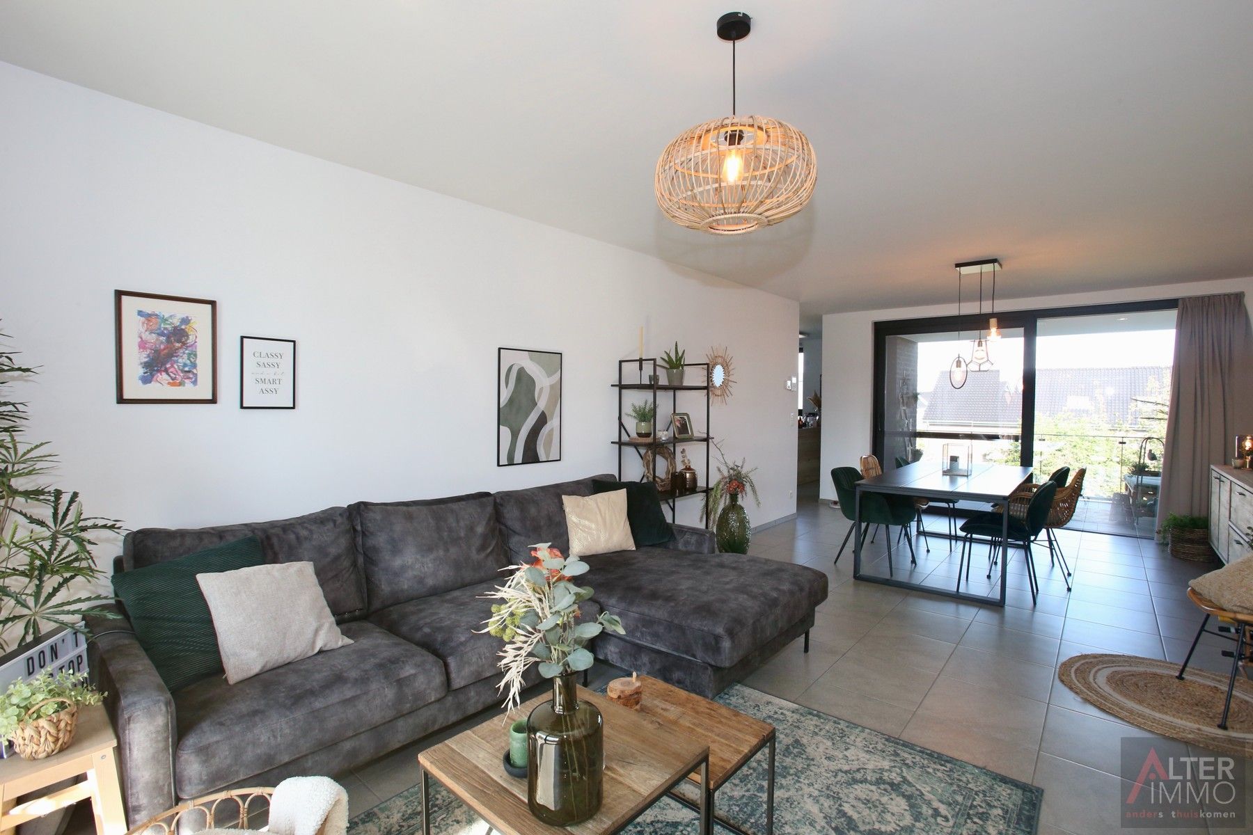 Recent en instapklaar appartement (104m2 NBO) met 2 slaapkamers en 2 terrassen in "Residentie Stadspoort" op een boogscheut van Hasselt centrum. foto 2