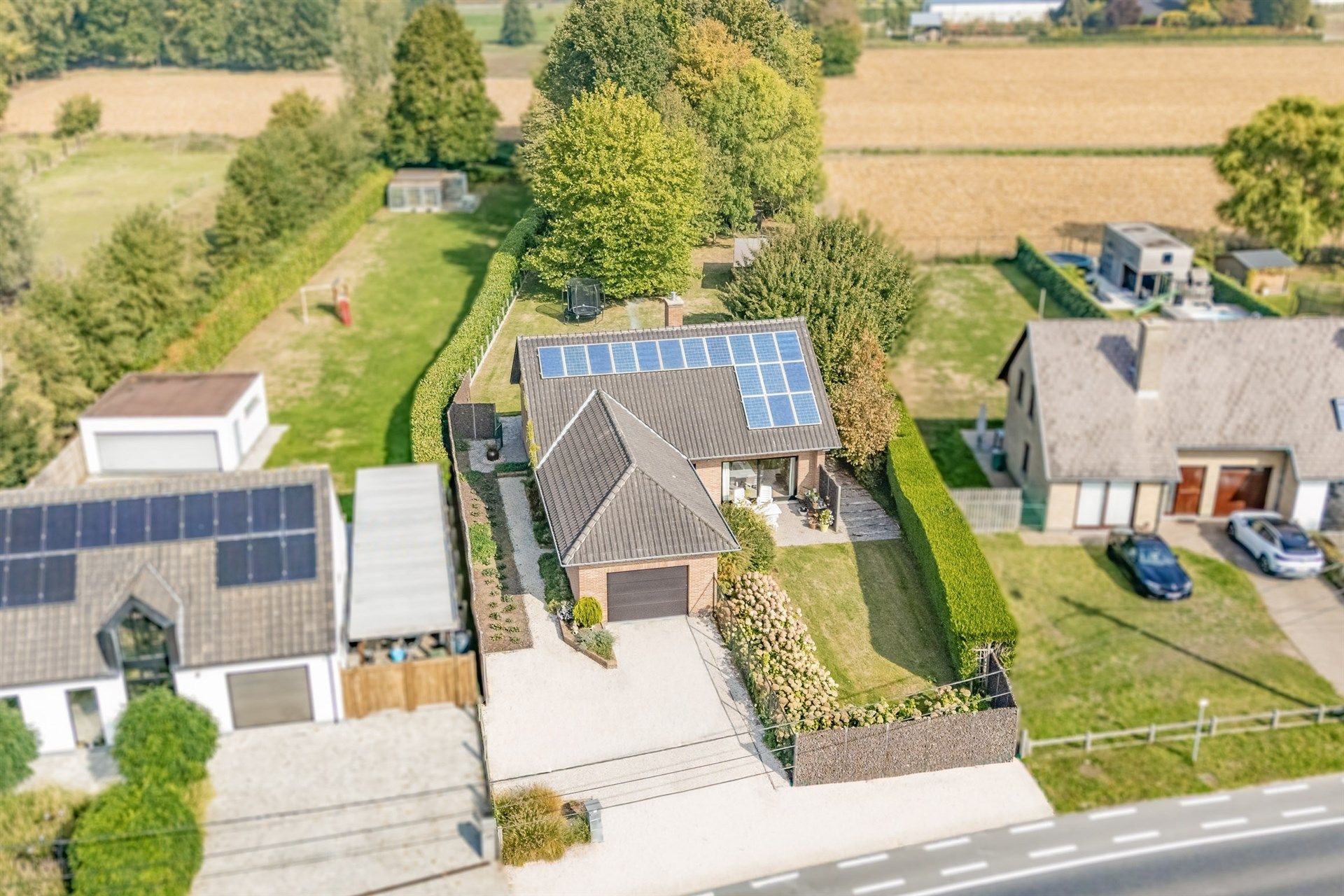 Ruime villa met 4 slks op topligging in Ten-Ede foto {{pictureIndex}}