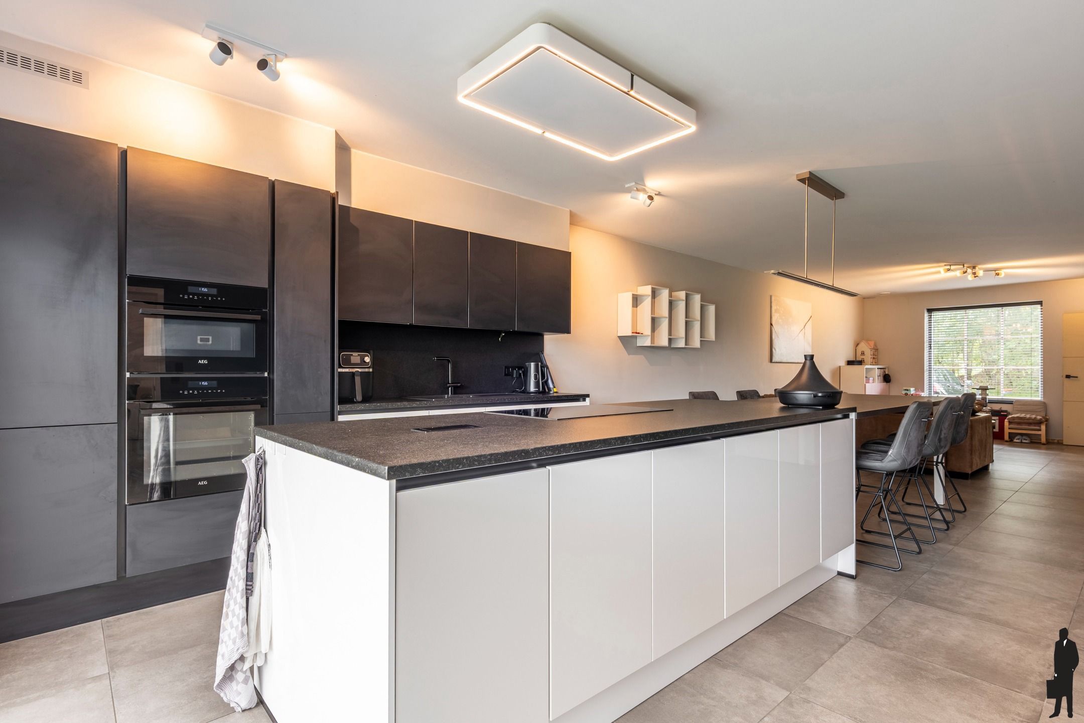 Recente gezinswoning met 5 slpks in rustig woonerf foto 7