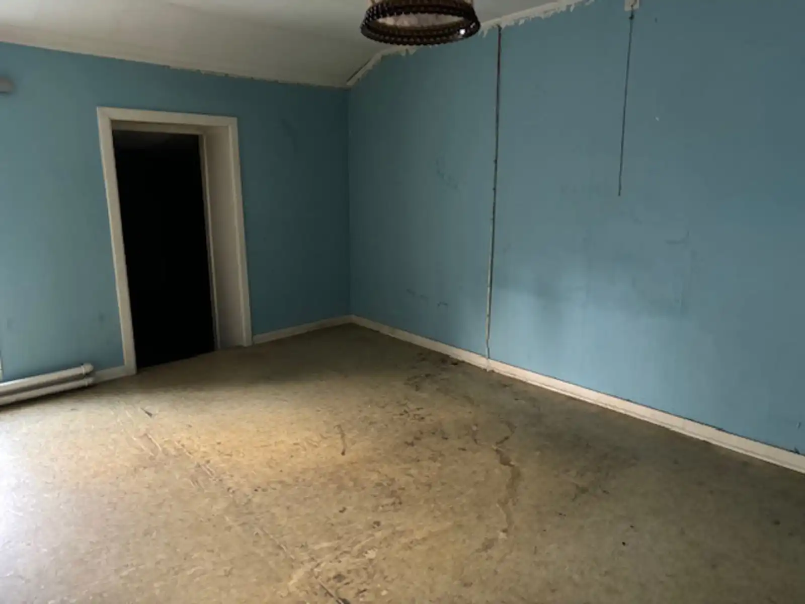 Rijwoning met zij- en achteringang te Gingelom foto 19