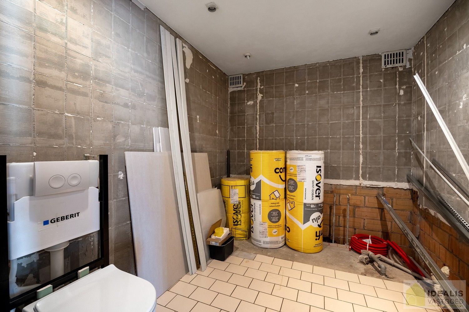 SCHITTERENDE VILLA OMRINGD DOOR PRACHTIGE TUIN MET EEN ZUIDERSE TOETS! foto 37
