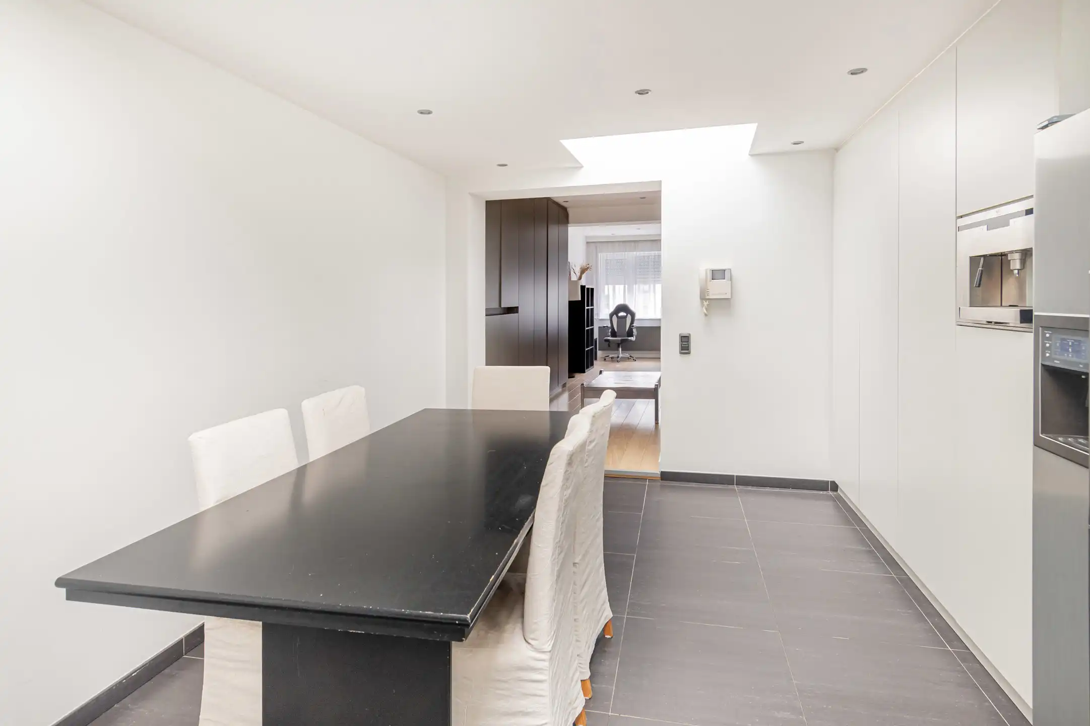 Instapklare starterswoning in hartje Blaasveld foto 4