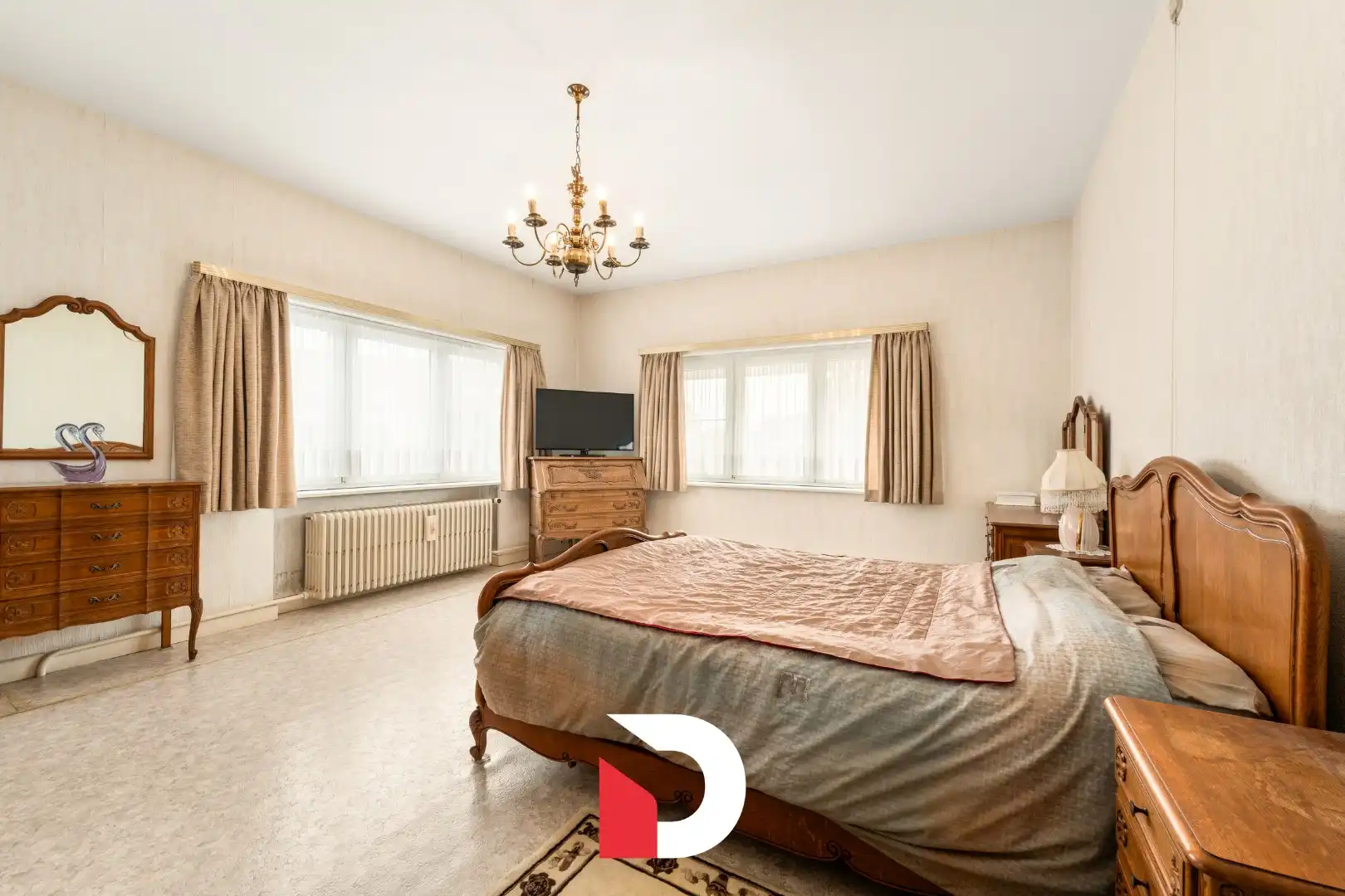 Modernistische villa met prachtige, zongerichte tuin gelegen te 'Kristus Koning'.  foto 15