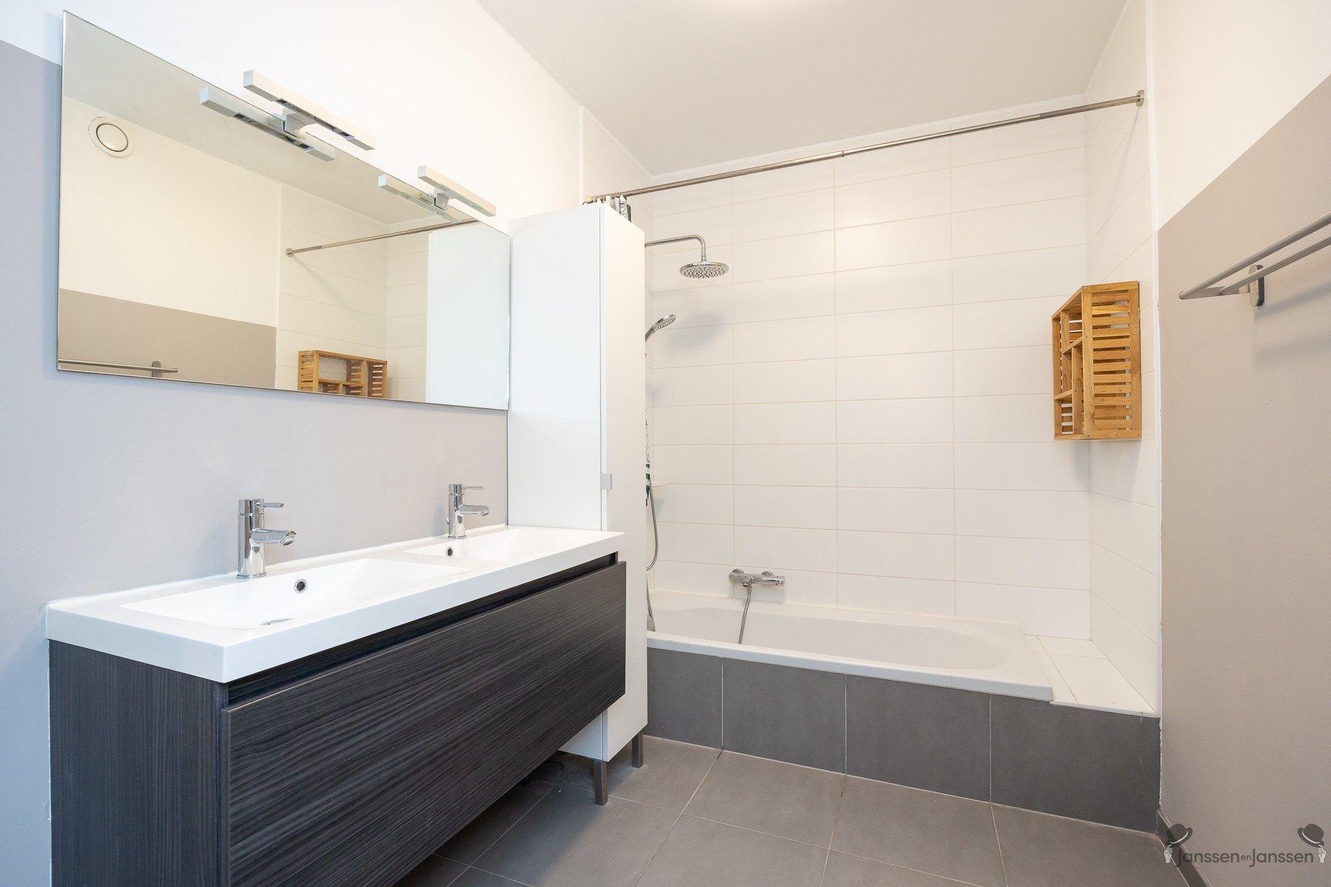 Instapklaar ruim gelijkvloersappartement met tuin. foto 14