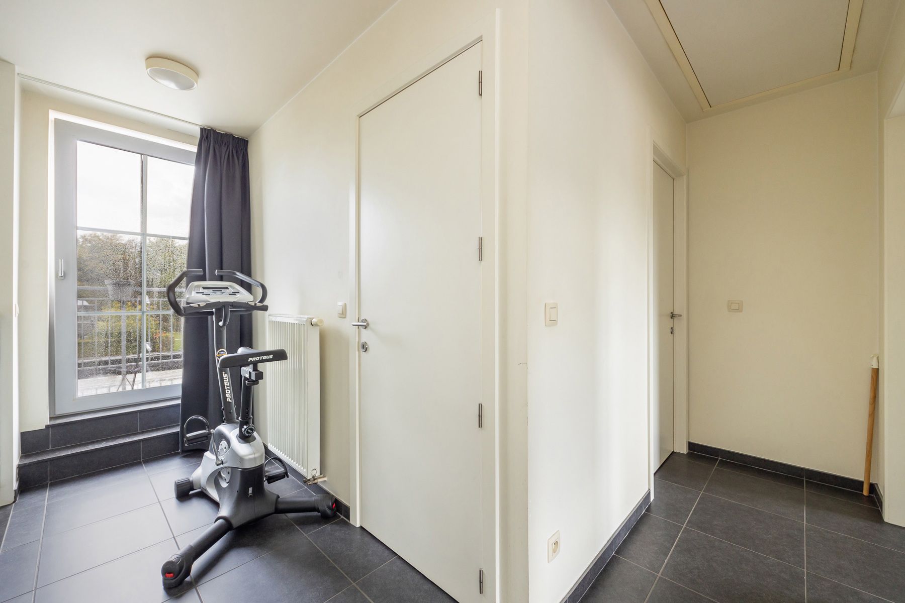 Ruim duplex-appartement (144m²) met 3 slaapkamers, 2 badkamers, 2 terrassen, zolderberging en autostaanplaats. foto 14