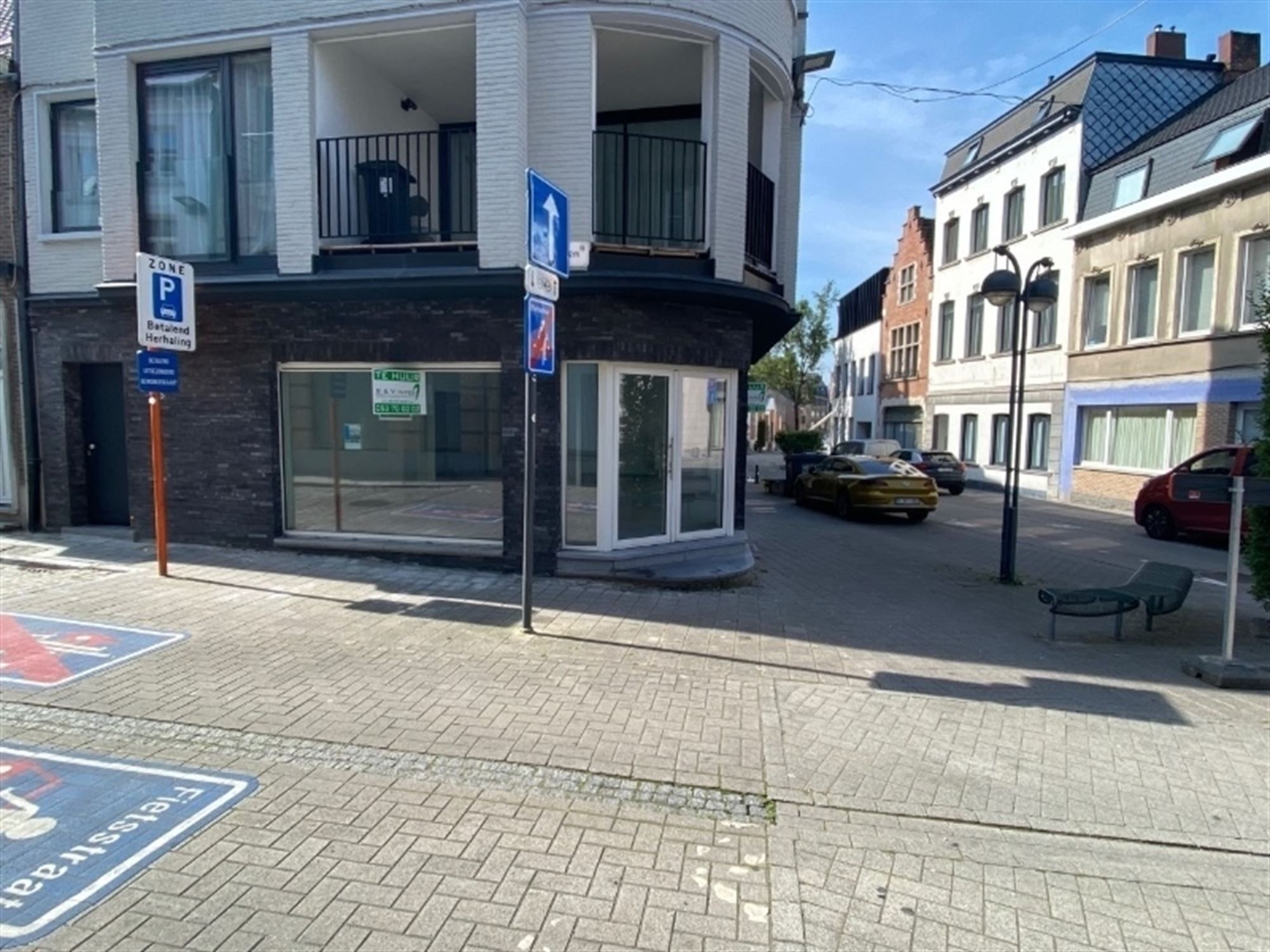 Volledig gerenoveerd handelspand 85m2 te centrum Ninove. foto 11