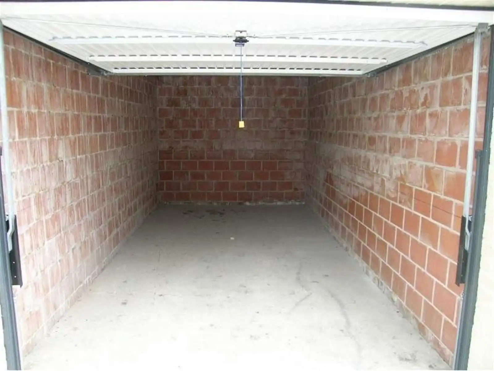 Garage nr. 3. foto 2