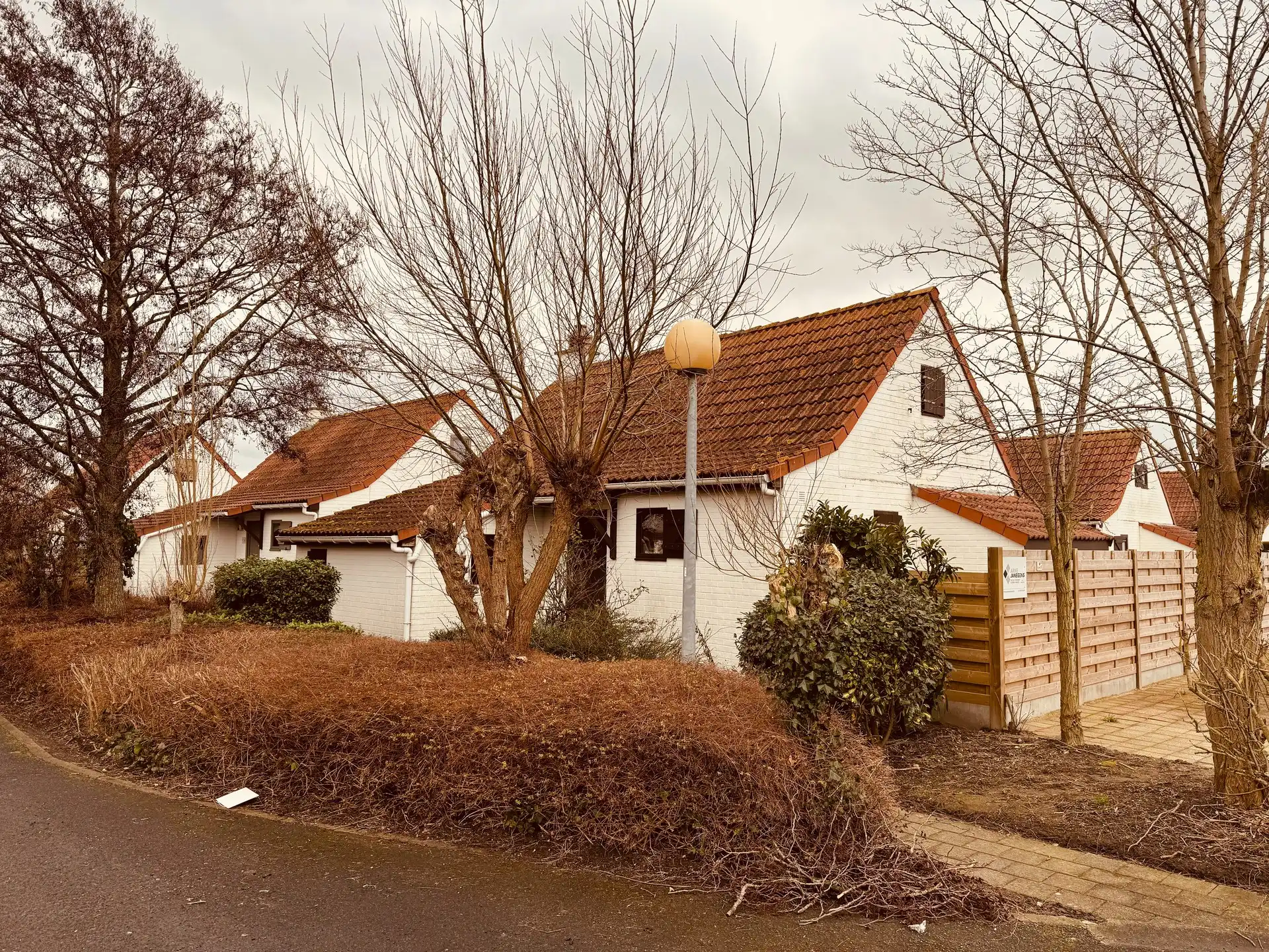 Mooi onderhouden visserswoning nabij het centrum van De Haan. foto 2