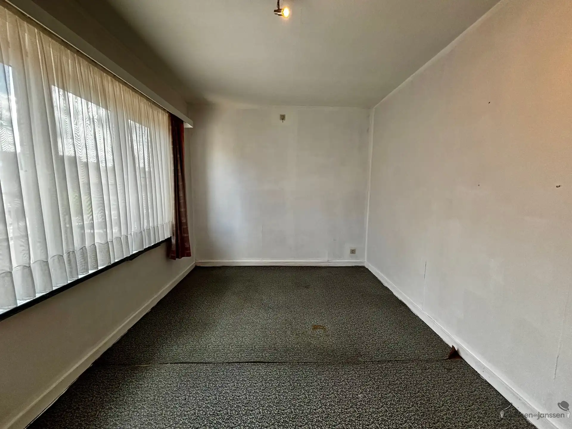 Halfopen bebouwing met 3 slpkmrs & garage foto 11