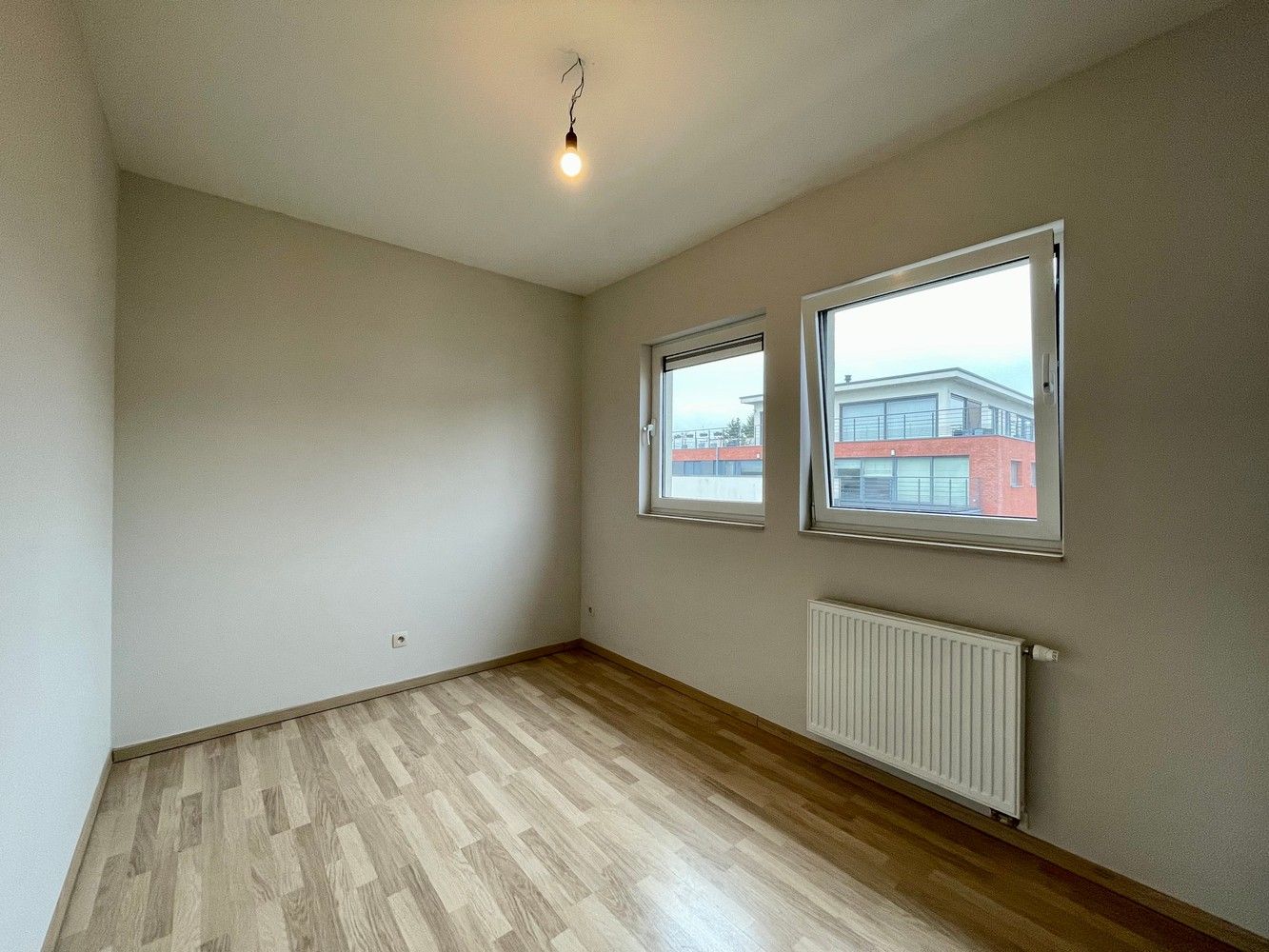 Te huur: appartement met 2 slaapkamers nabij het centrum van Halle. foto 8