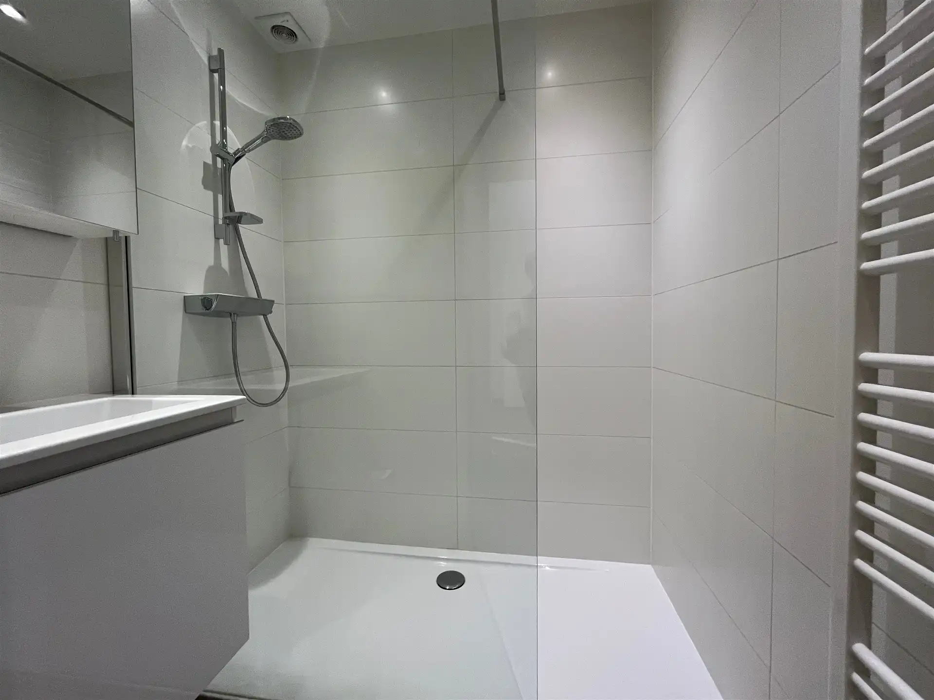 Gerenoveerd appartement met zuid terras en autostaanplaats  foto 15