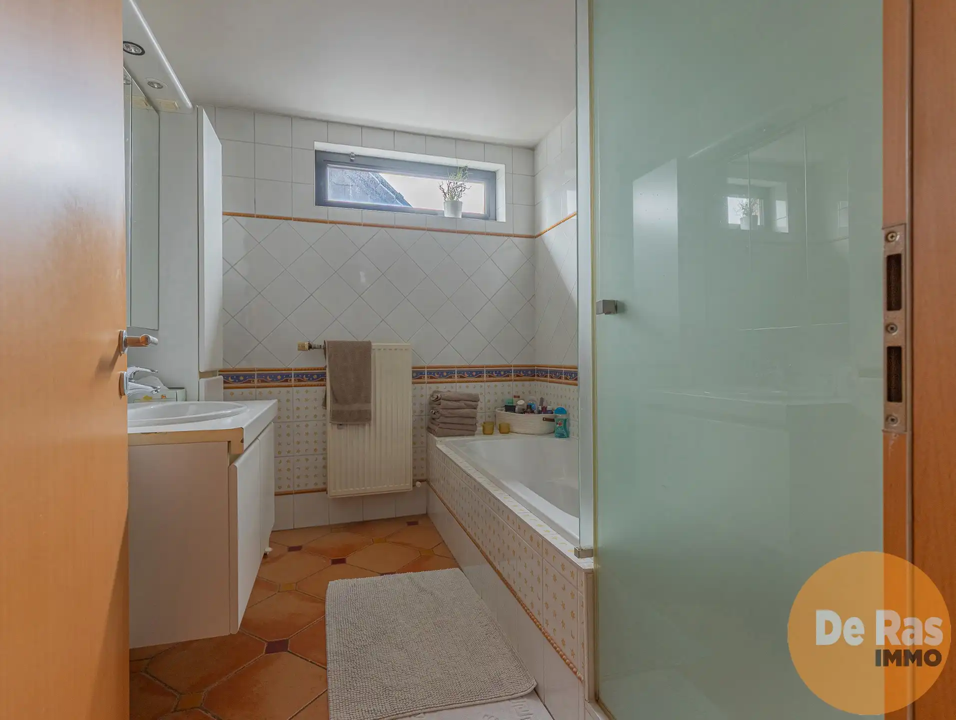 DENDERHOUTEM - Bel - etage met 3 slpk, tuin en ruime garage foto 14