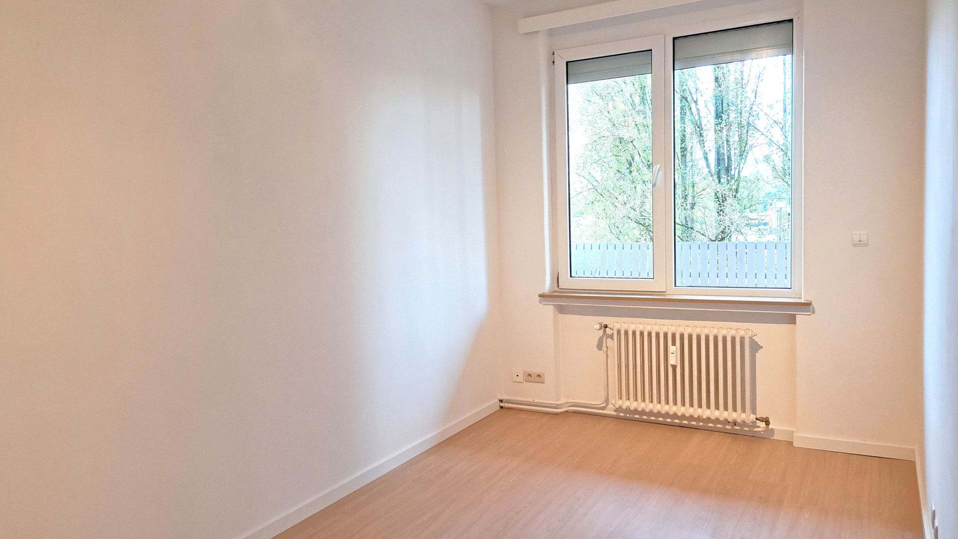 Gerenoveerd appartement met 3 slpks en terras foto 5