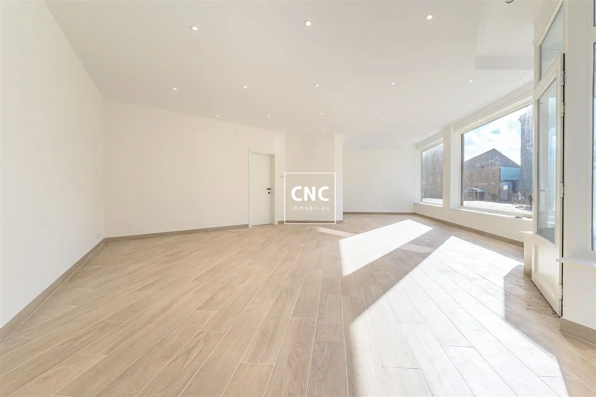 Handelspand met woonst op toplocatie in centrum van Brugge foto 5