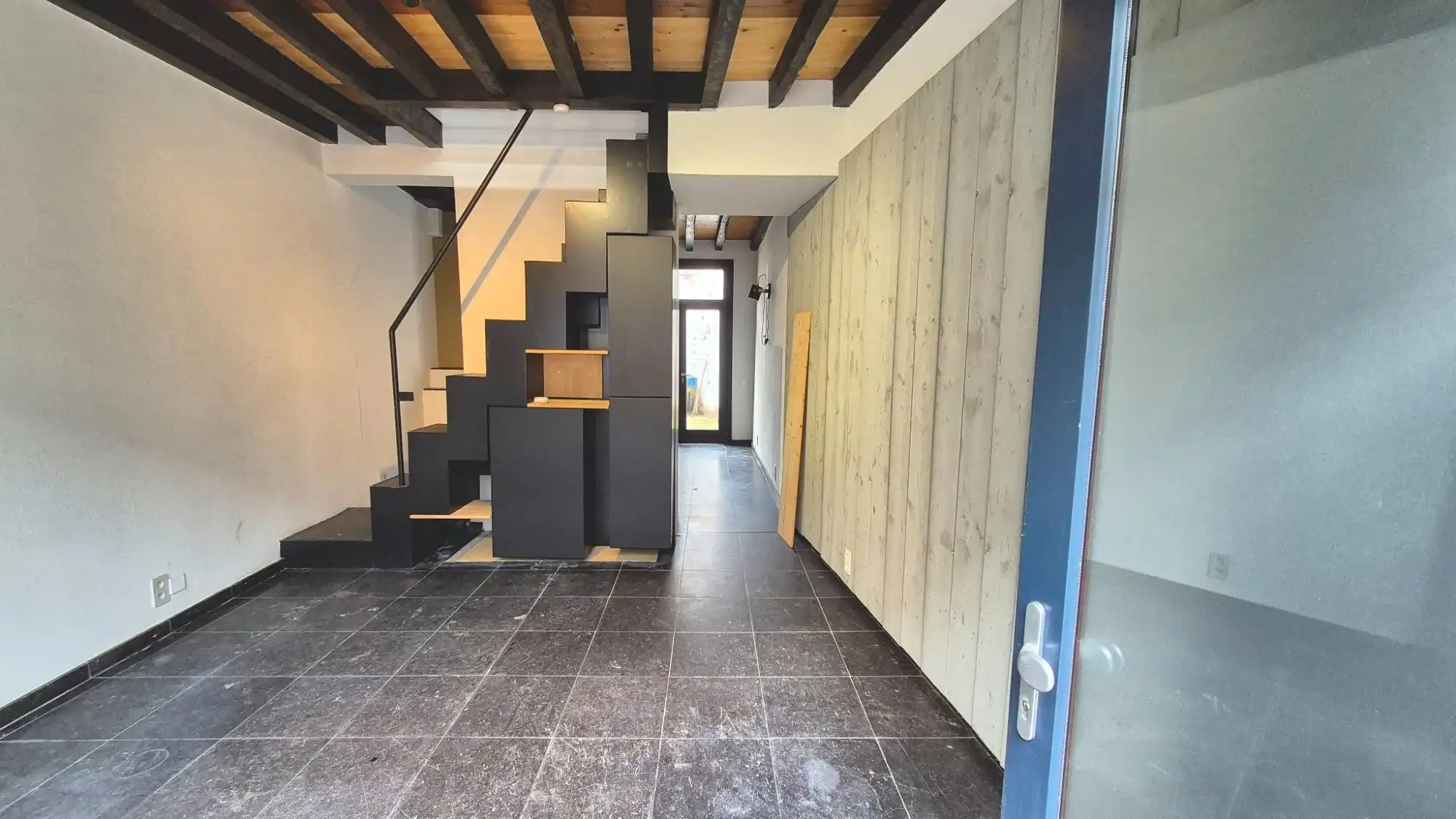 Gezellige instapklare woning in centrum van Wetteren foto 3
