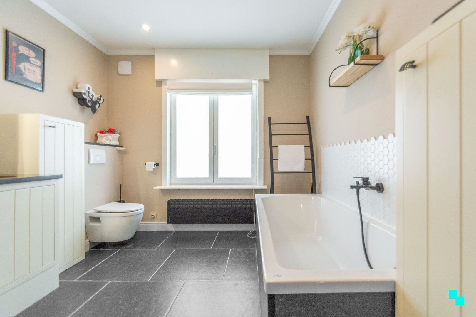 Ruime woning nabij de Makegemse bossen foto 15