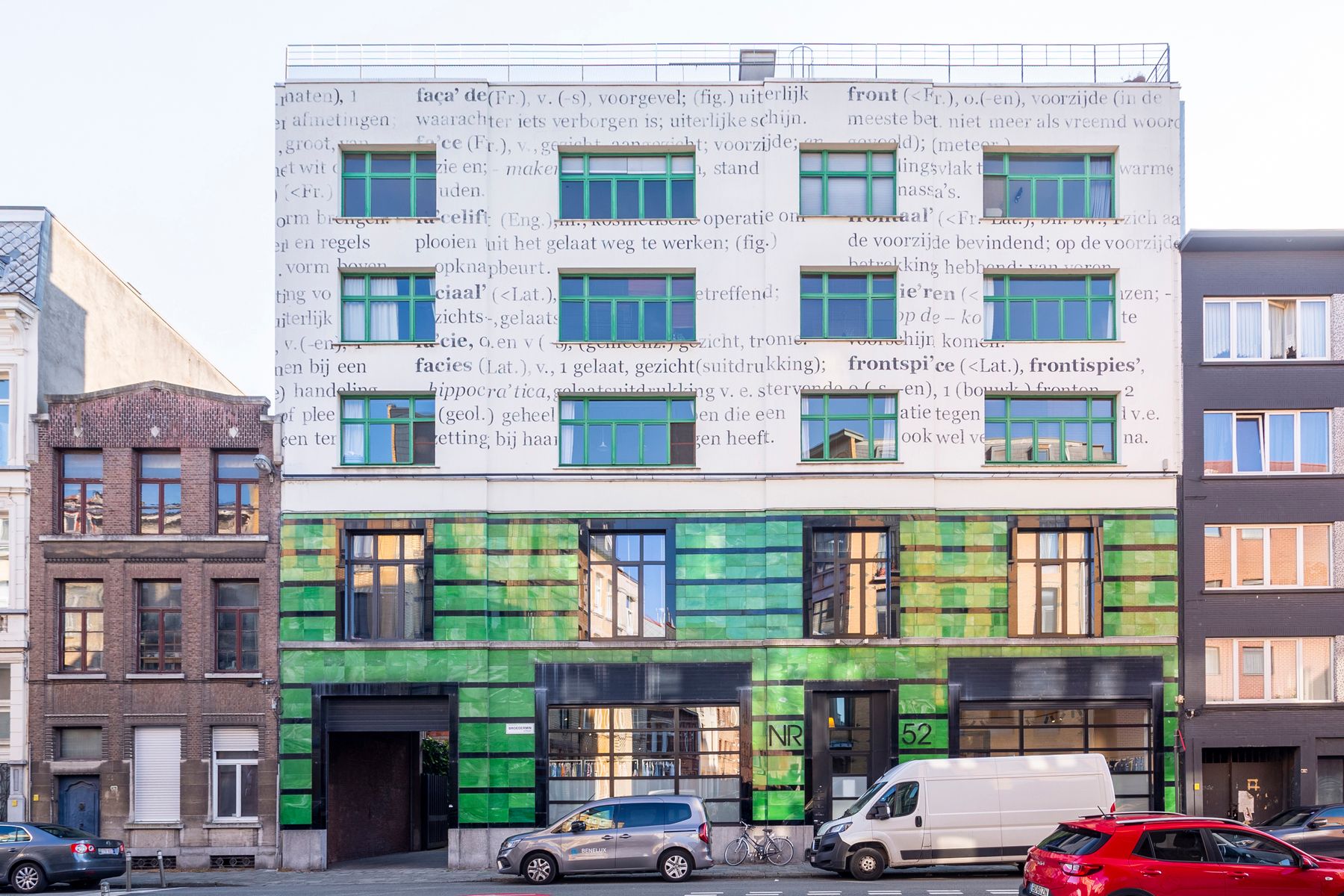 Lichtrijk appartement met karakter in de Markgravebuurt foto 2