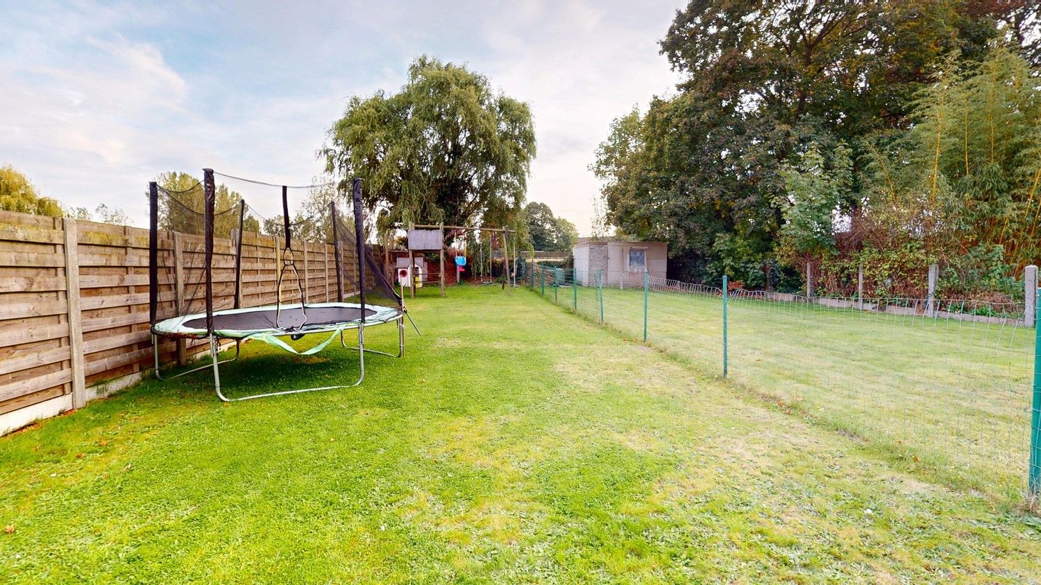 Gerenoveerde gezinswoning met 4 slaapkamers foto 17