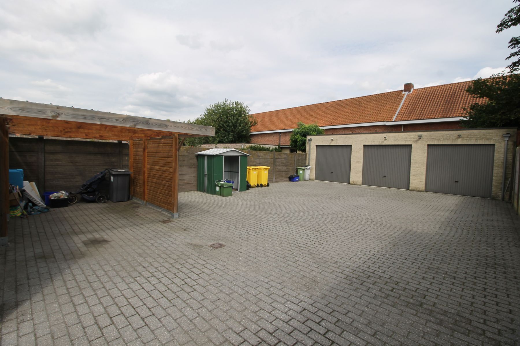 Een gezellig appartement op de eerste verdieping vooraan met autostaanplaats foto 9