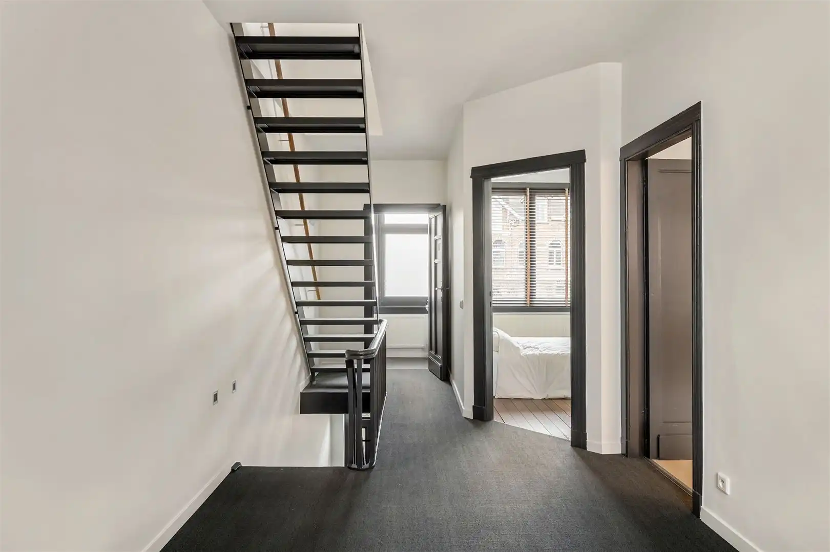 Uitzonderlijk herenhuis volledig gerenoveerd foto 16