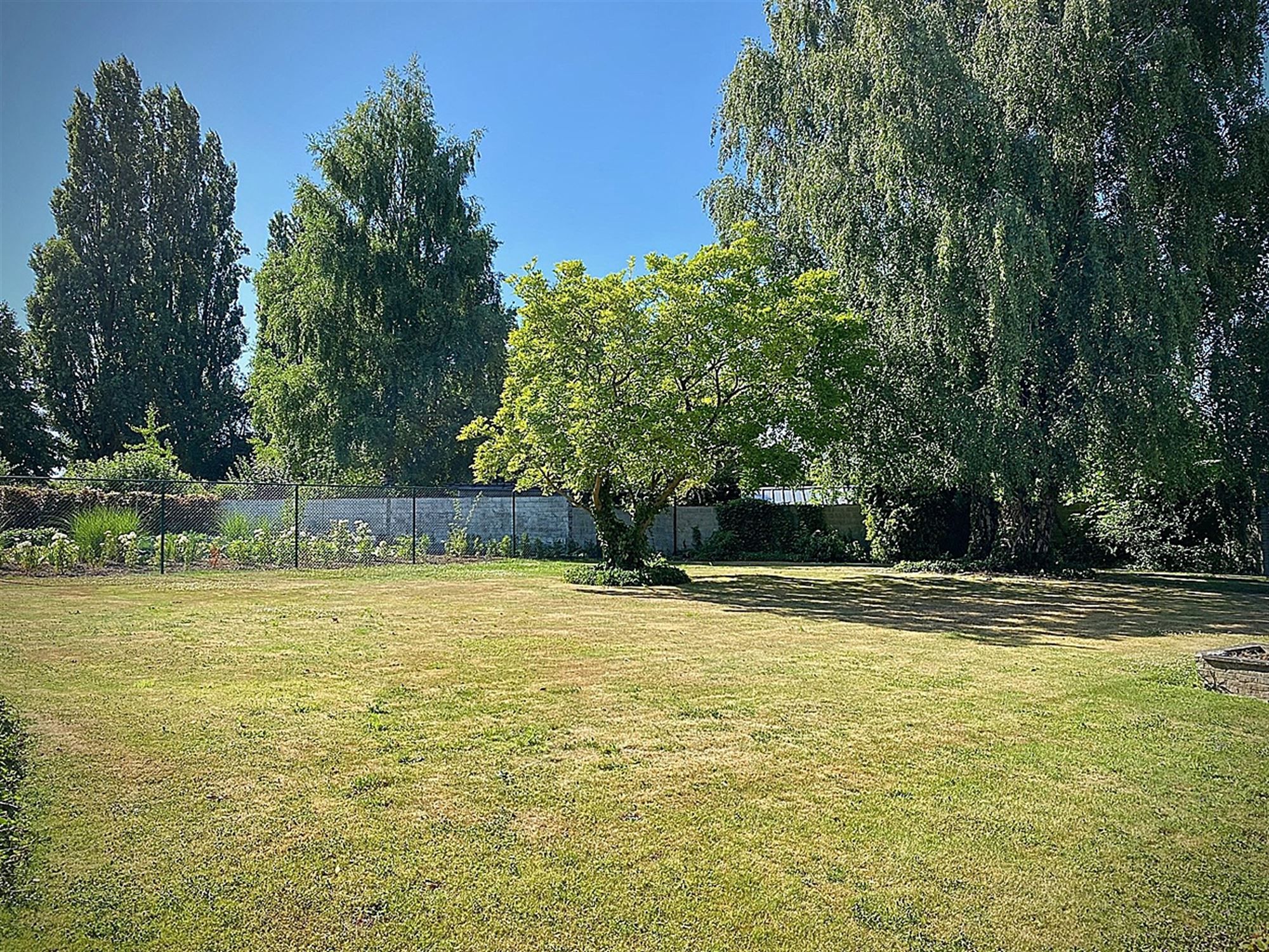 TE RENOVEREN karaktervolle VILLA op een perceel van 1.431m² foto 19