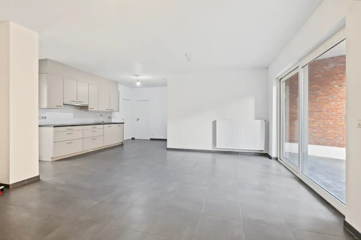 Volledig gerenoveerd gelijkvloers appartement met privatief terras in het hart van Kruibeke foto 7