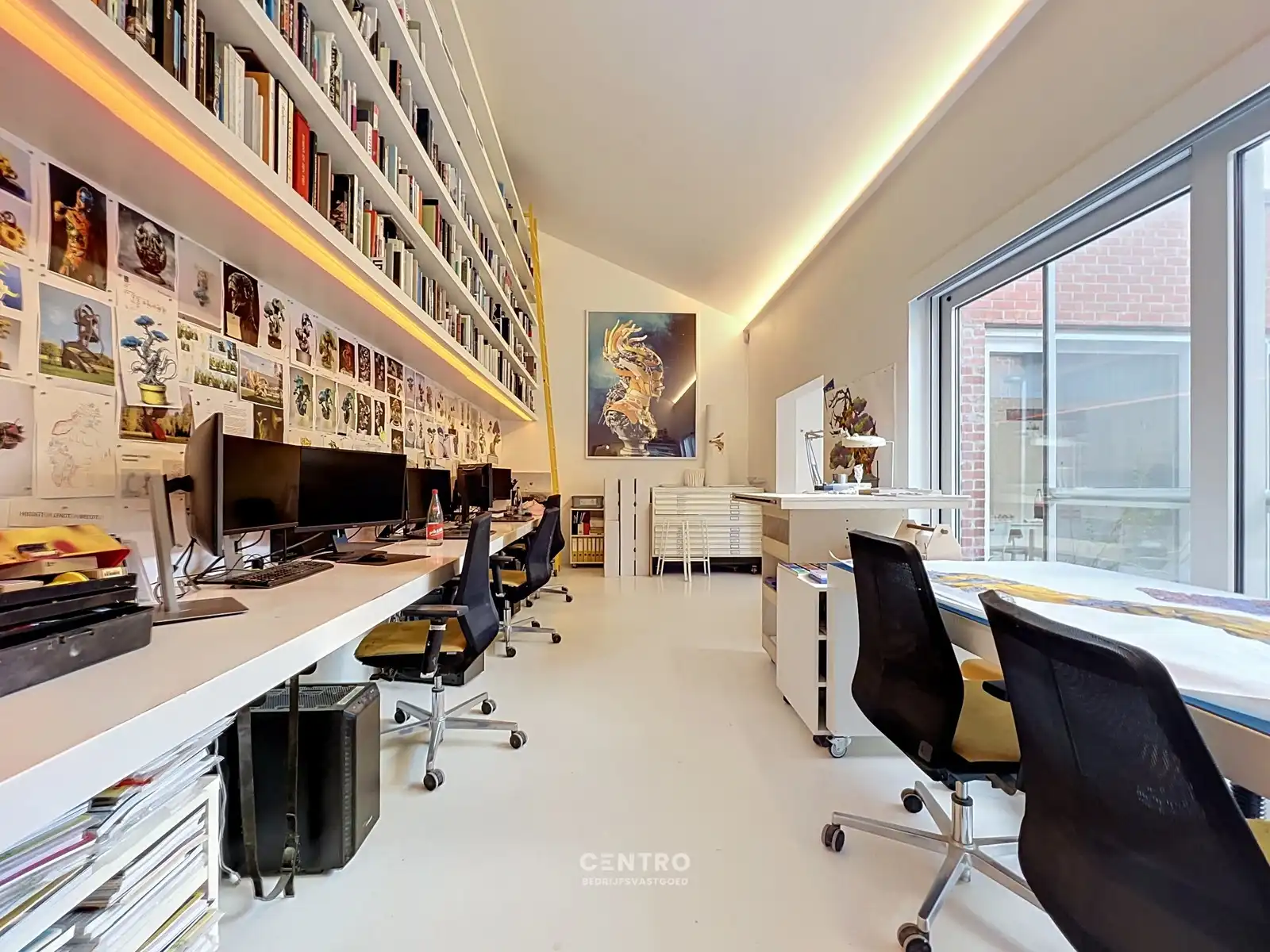 Ruimtelijk magazijn met toonzaal, kantoor en woonst te Lichtervelde, ideaal voor wonen én werken op een perceel van 1.002m²! foto 13
