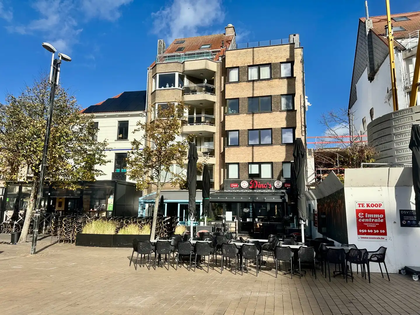 Twee slaapkamer appartement met terras gelegen aan het Alfred Verweeplein, centrum Knokke. foto 18