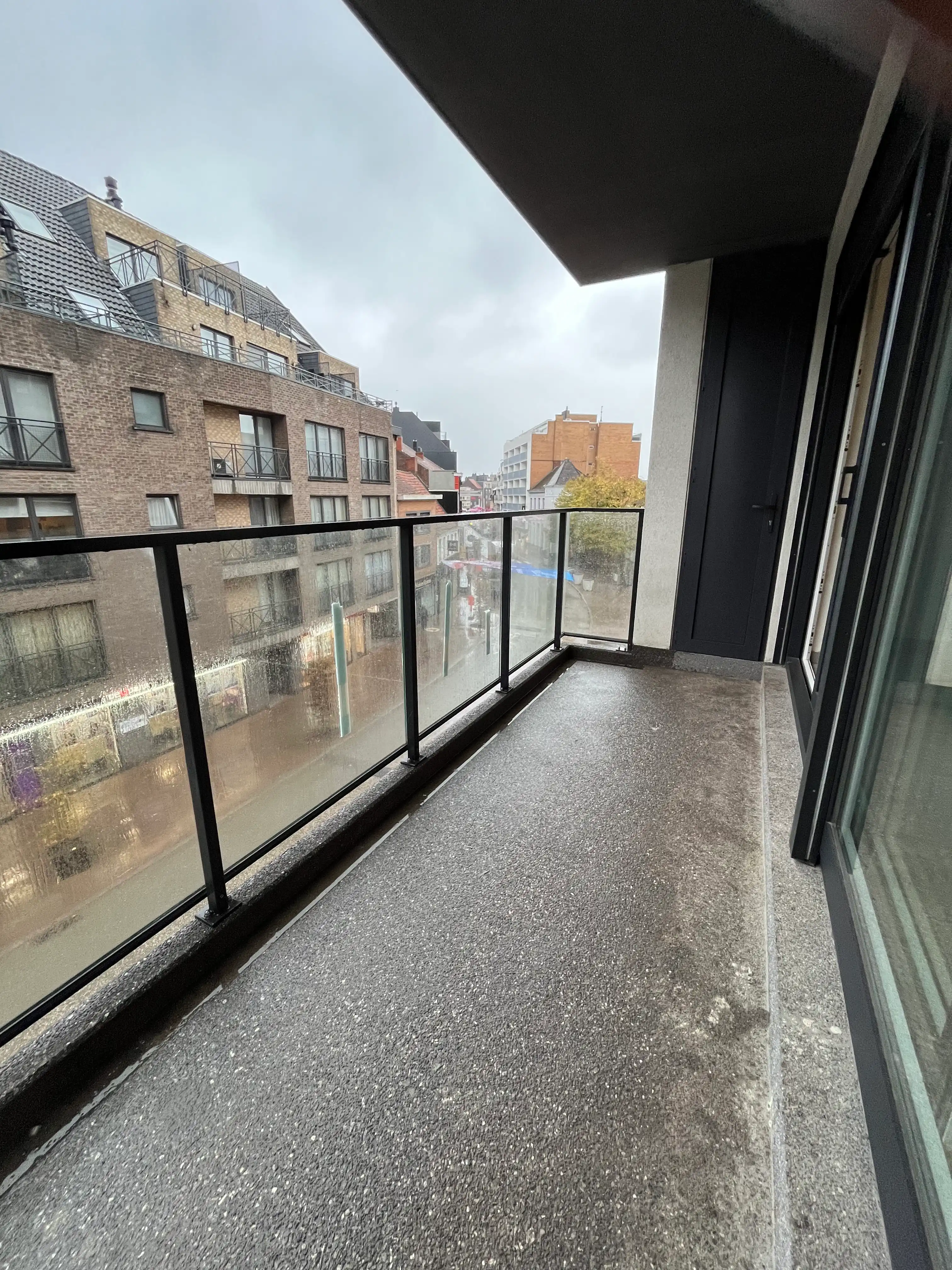 Ruim appartement met aangenaam zonneterras foto 4