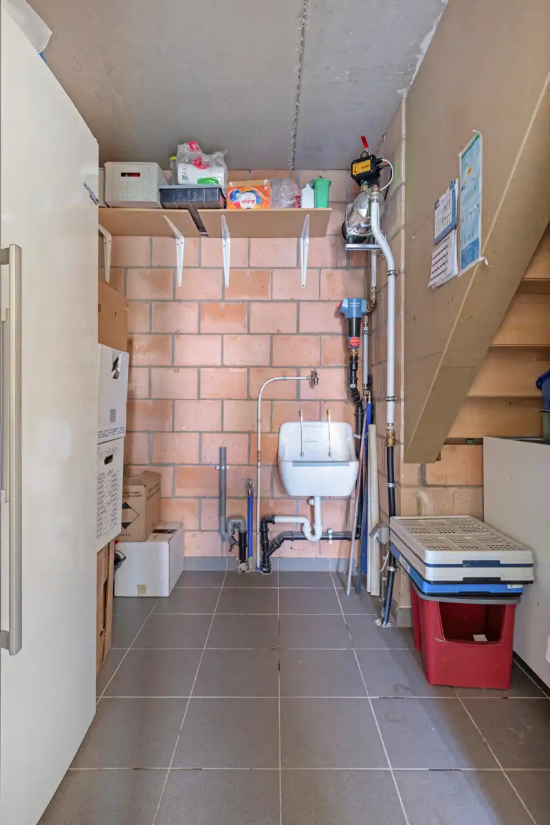 Recente energiezuinige woning met garage en zonnepanelen foto 8