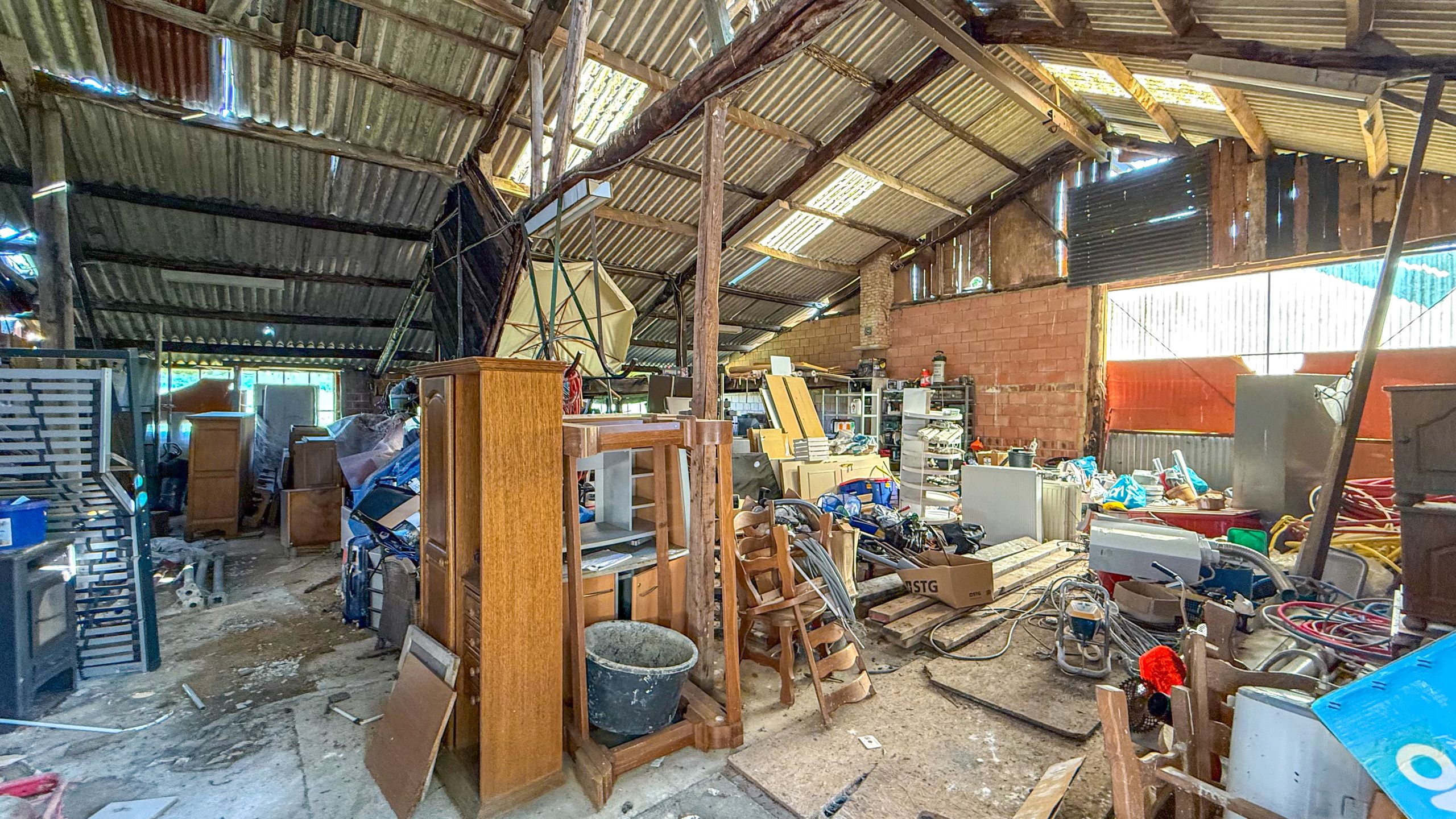 Vrijstaande woning met hangar en groot stuk grond-13.000m²! foto 35