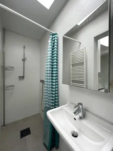 Gezellige instapklare woning aan een groen pleintje foto 10